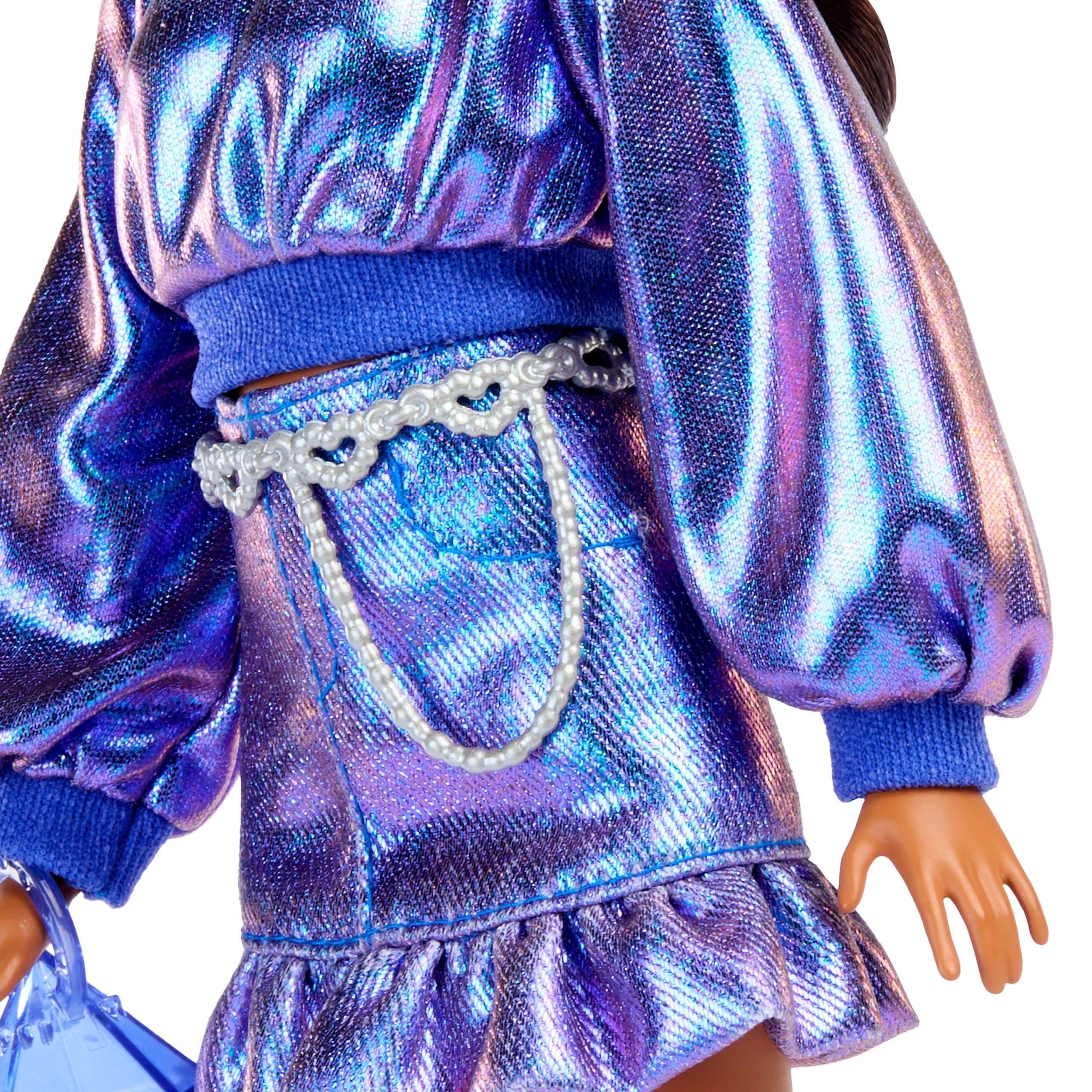 Barbie Deluxe Style Fashion Doll #7 - Image 4
