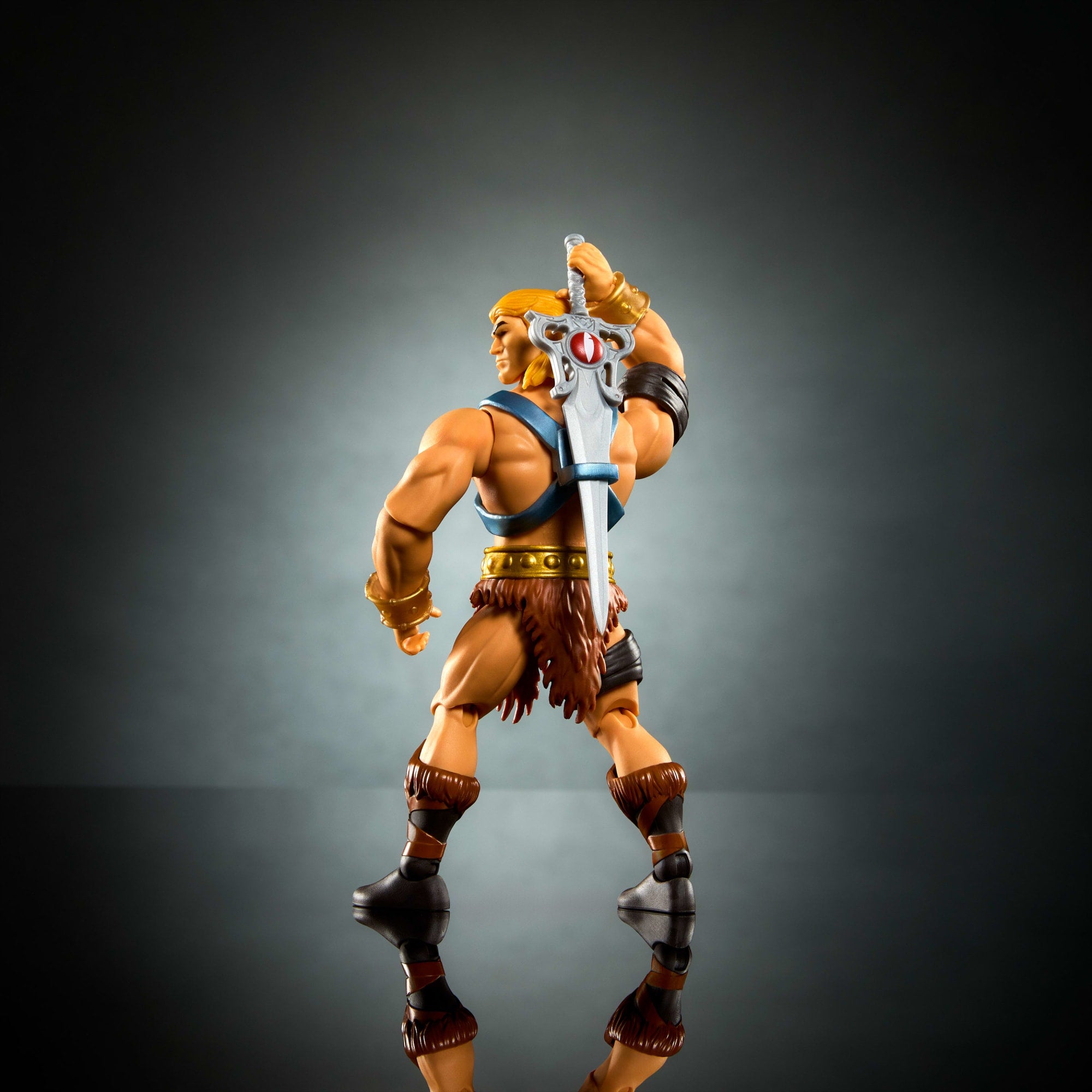 Masters of the Universe Origins & ThunderCats He-Man Action Figure - Image 3