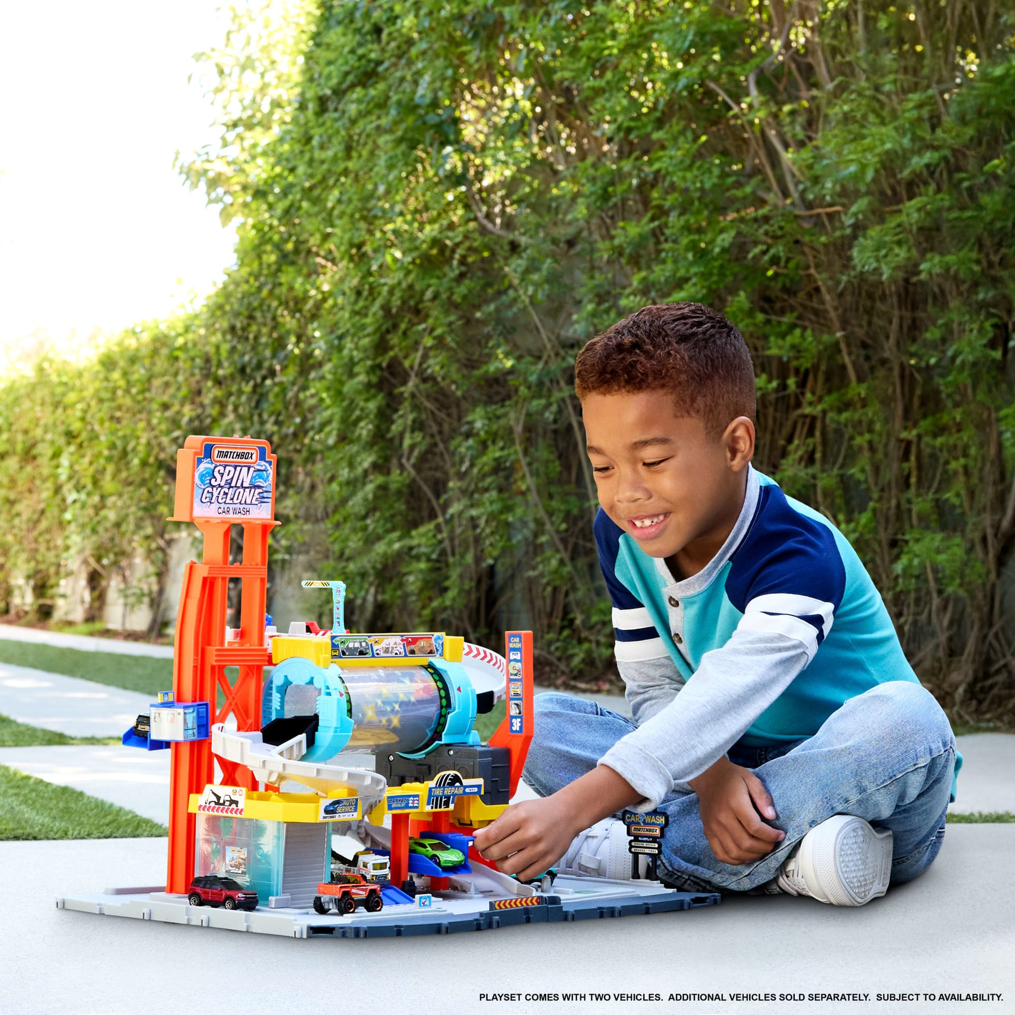 Matchbox Spin Cyclone Car Wash Playset With 1:64 Scale Die-Cast Toy Corvette & Tow Truck - Image 2