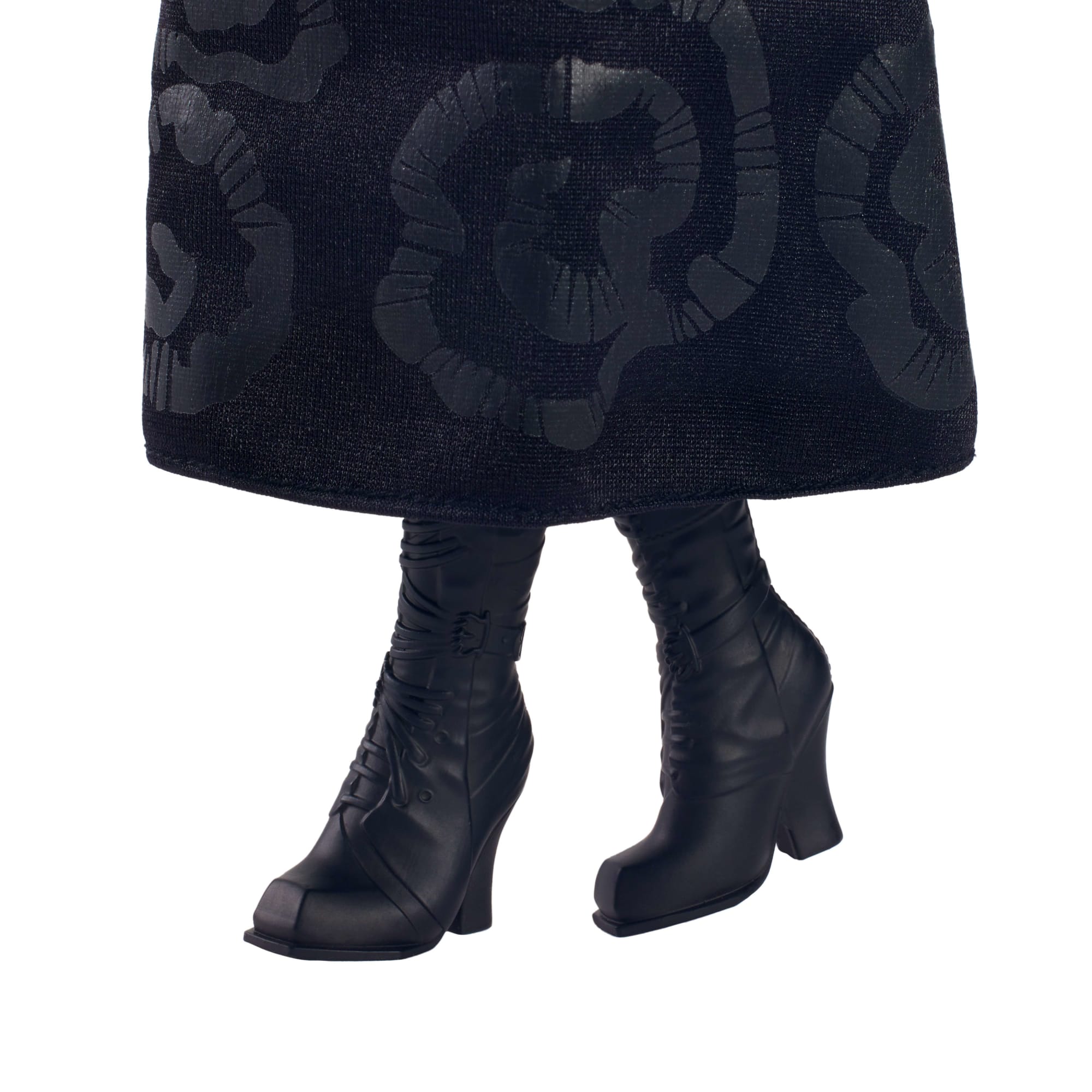 Wicked Elphaba Fashion Doll - Image 5