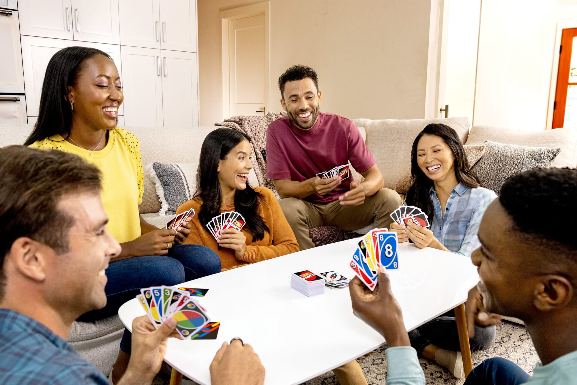 UNO Juego de Cartas Party Renovado - Image 2