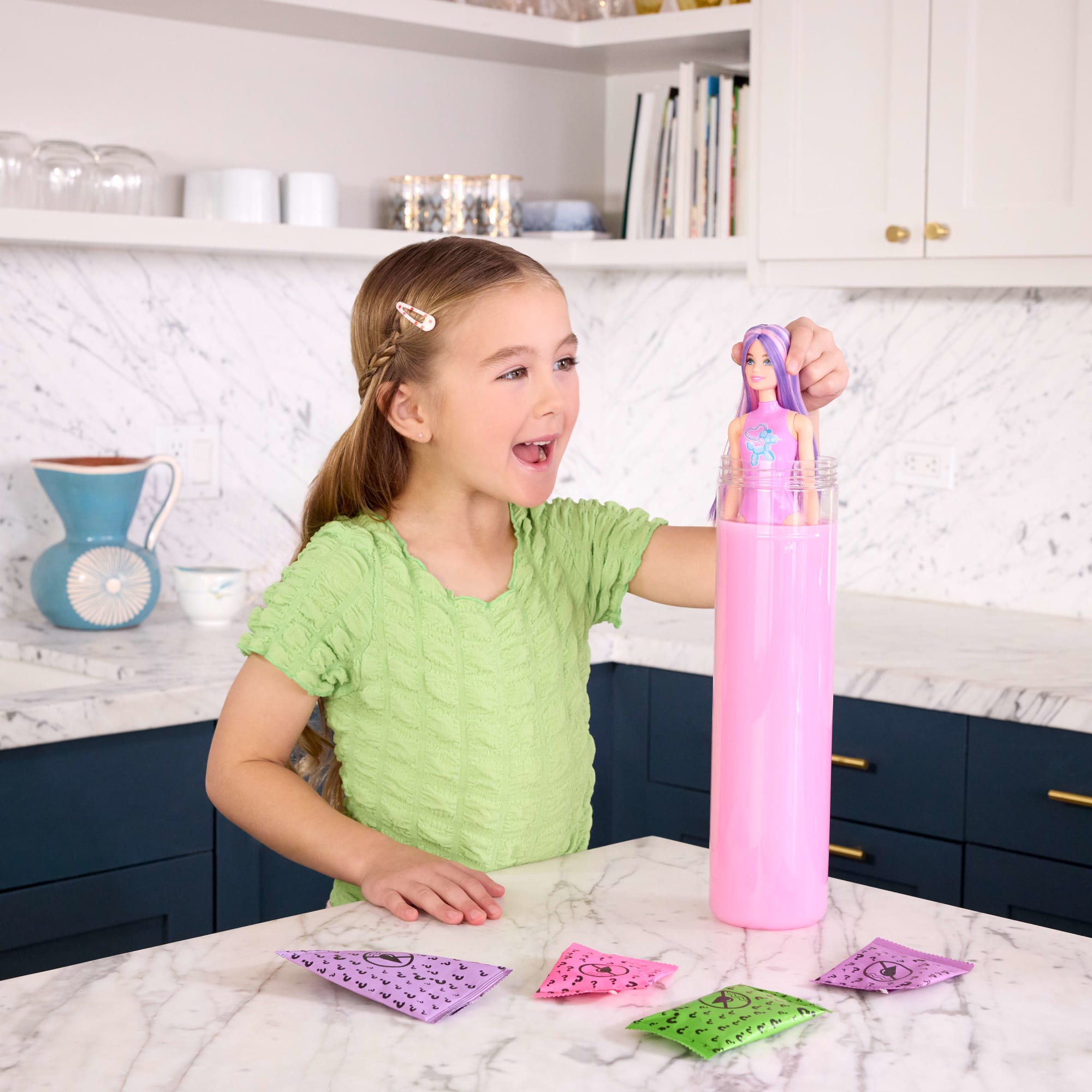 Barbie Color Reveal Balloon Animals Series Doll & Accessories With 6 Surprises - Image 2