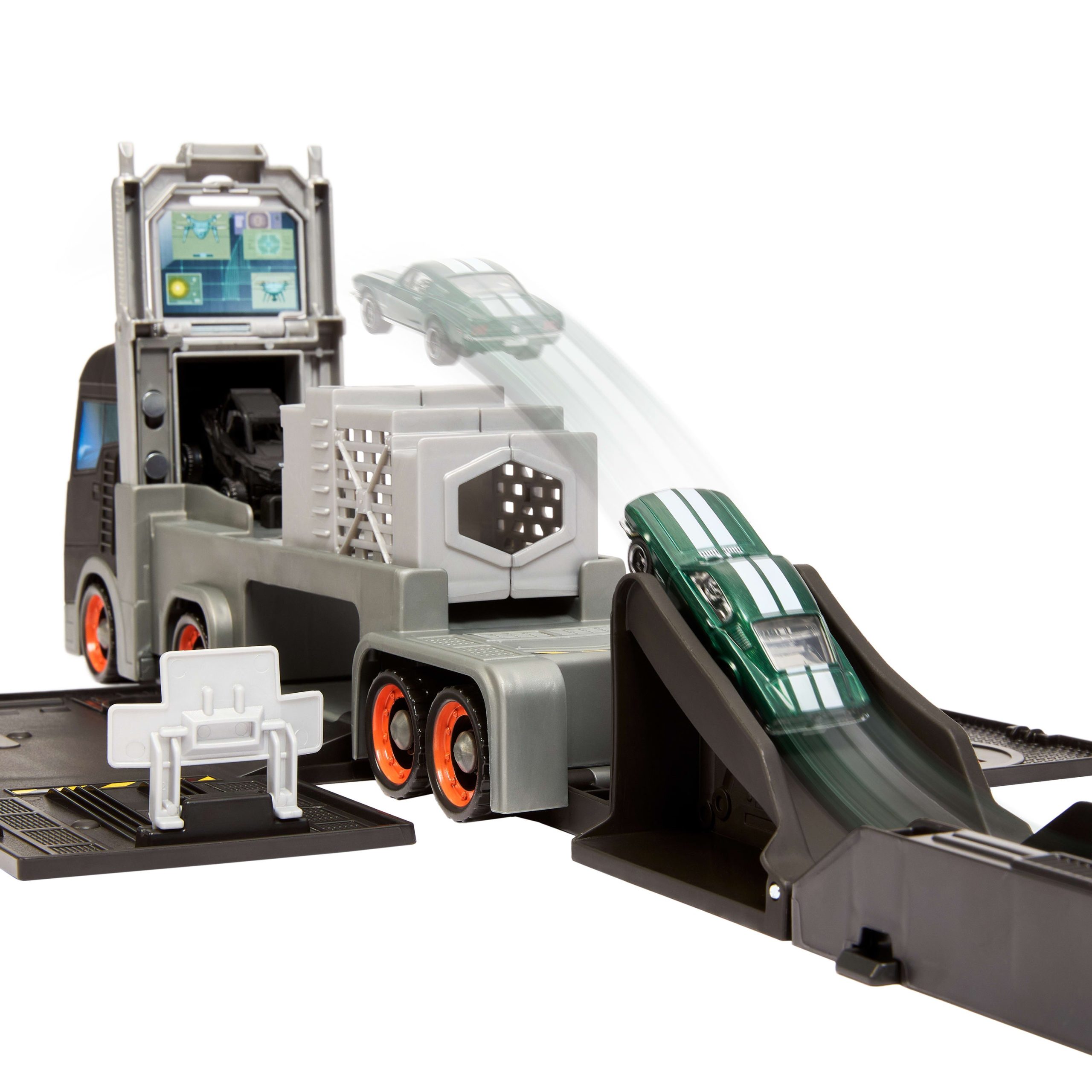 Matchbox Transforming Mobile Command. Large-Scale Vehicle With Helicopter & 2 Toy Cars From The Movie - Image 5