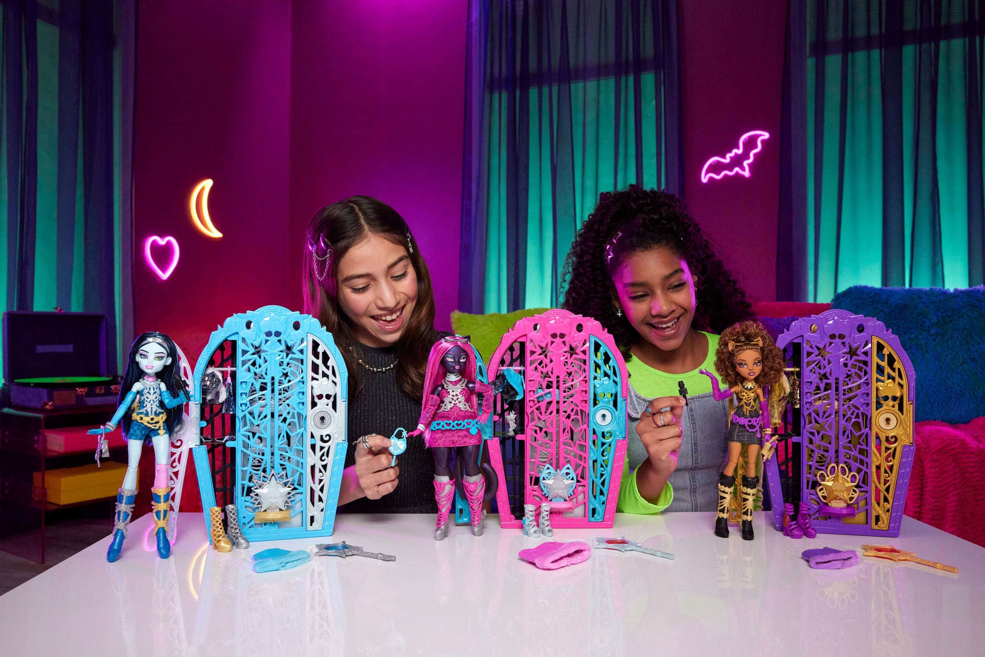 Monster High Muñeca Skulltimate Secrets Hauntlywood Sorpresa - Image 2