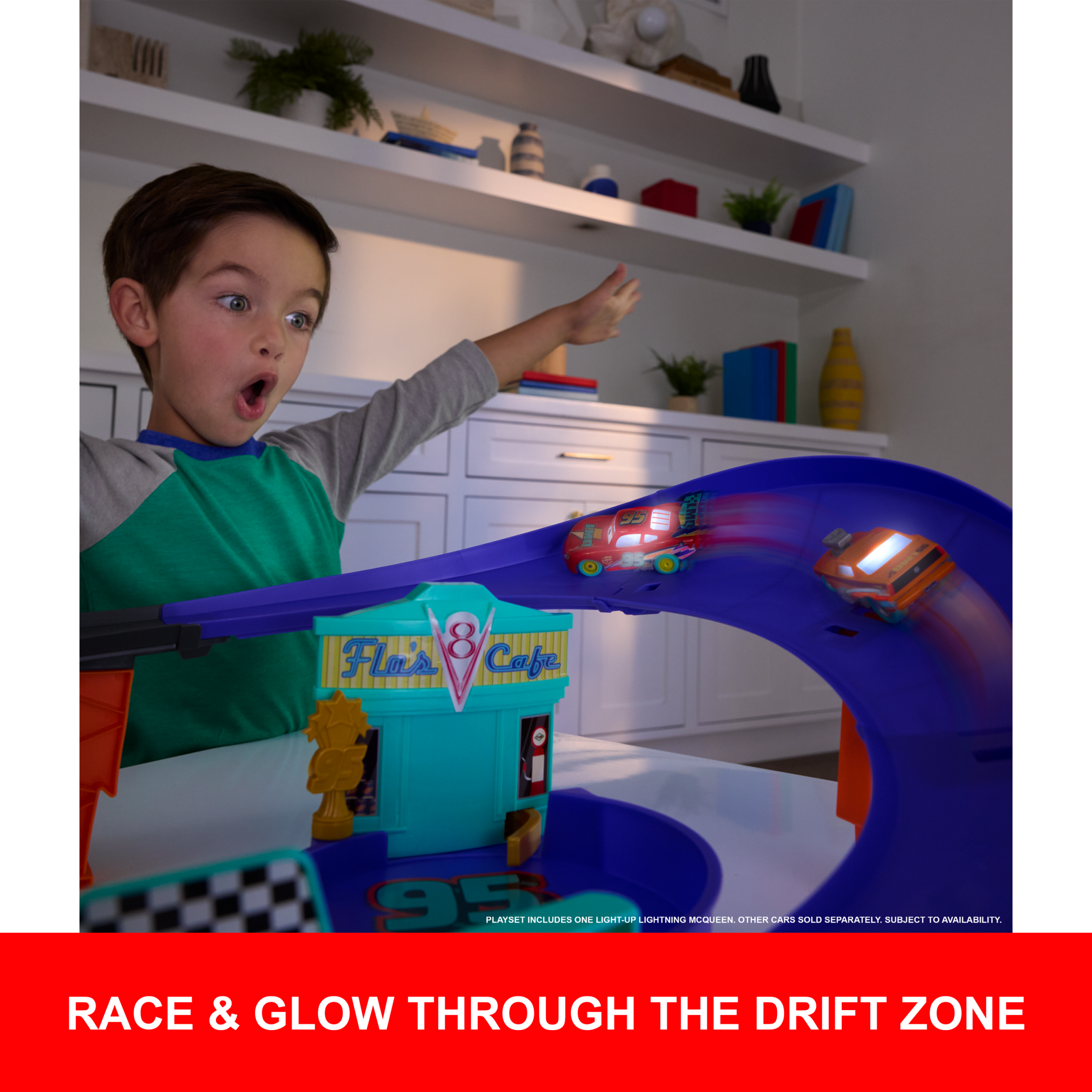 Disney And Pixar Cars Race To Celebrate Lightning Mcqueen Celebration Raceway Playset & Toy Car - Image 2