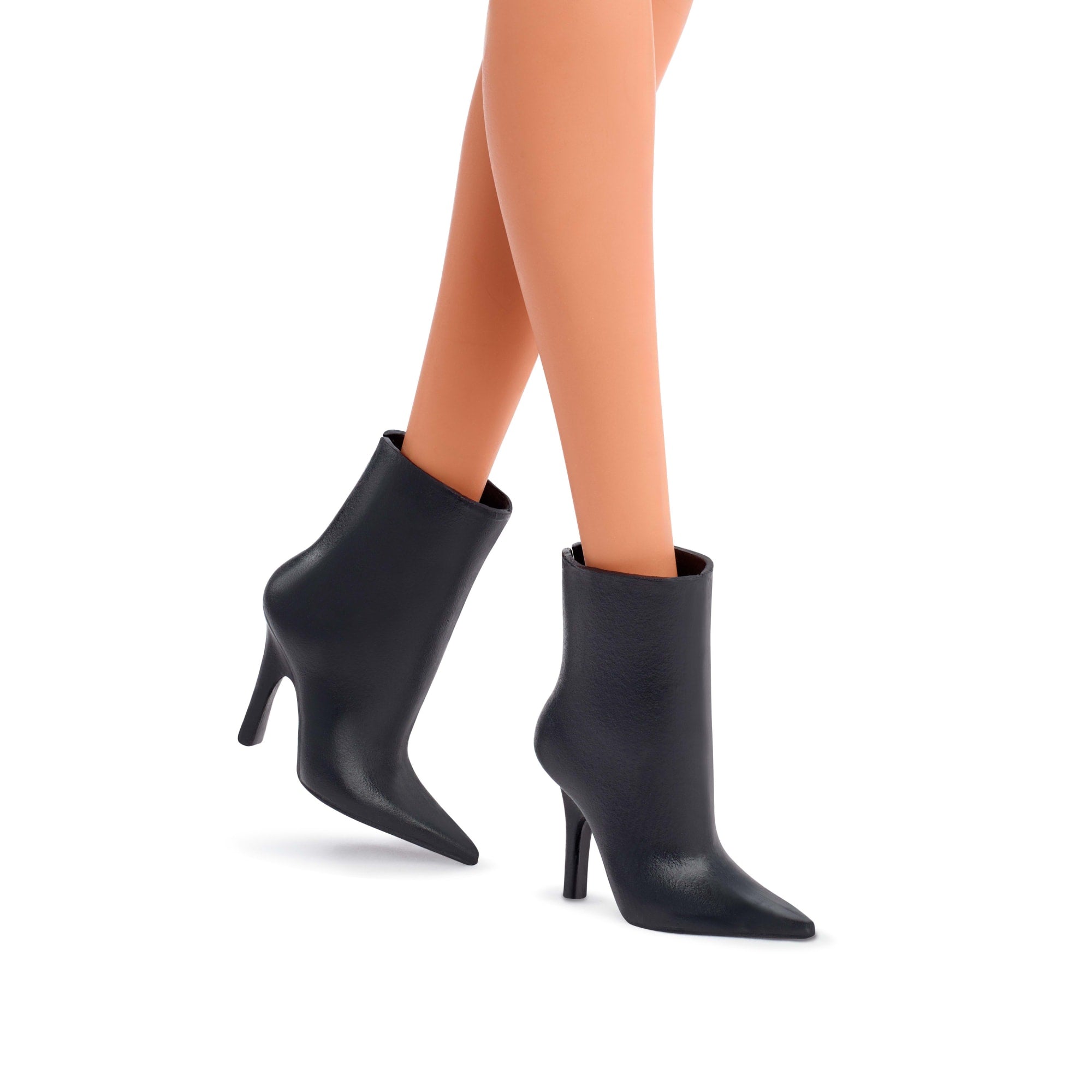 Barbie Basics Collectible Doll. Model 01 With Brunette Hair in Black Dress & Pointed Booties - Image 5