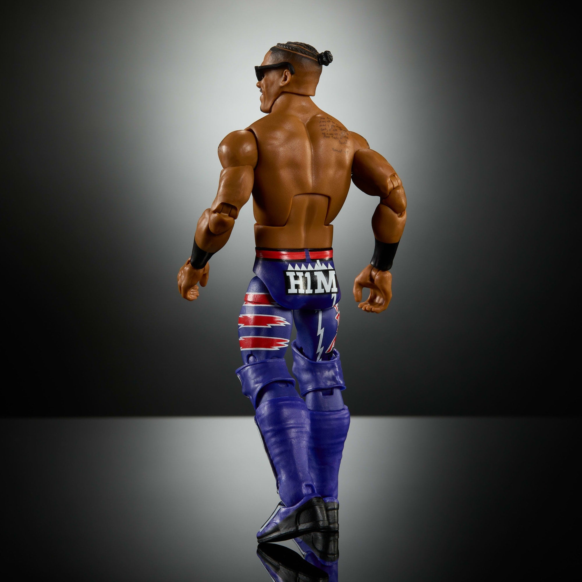 WWE Elite Carmelo Hayes Action Figure Series #121. 6-Inch Collectible With Accessories - Image 2