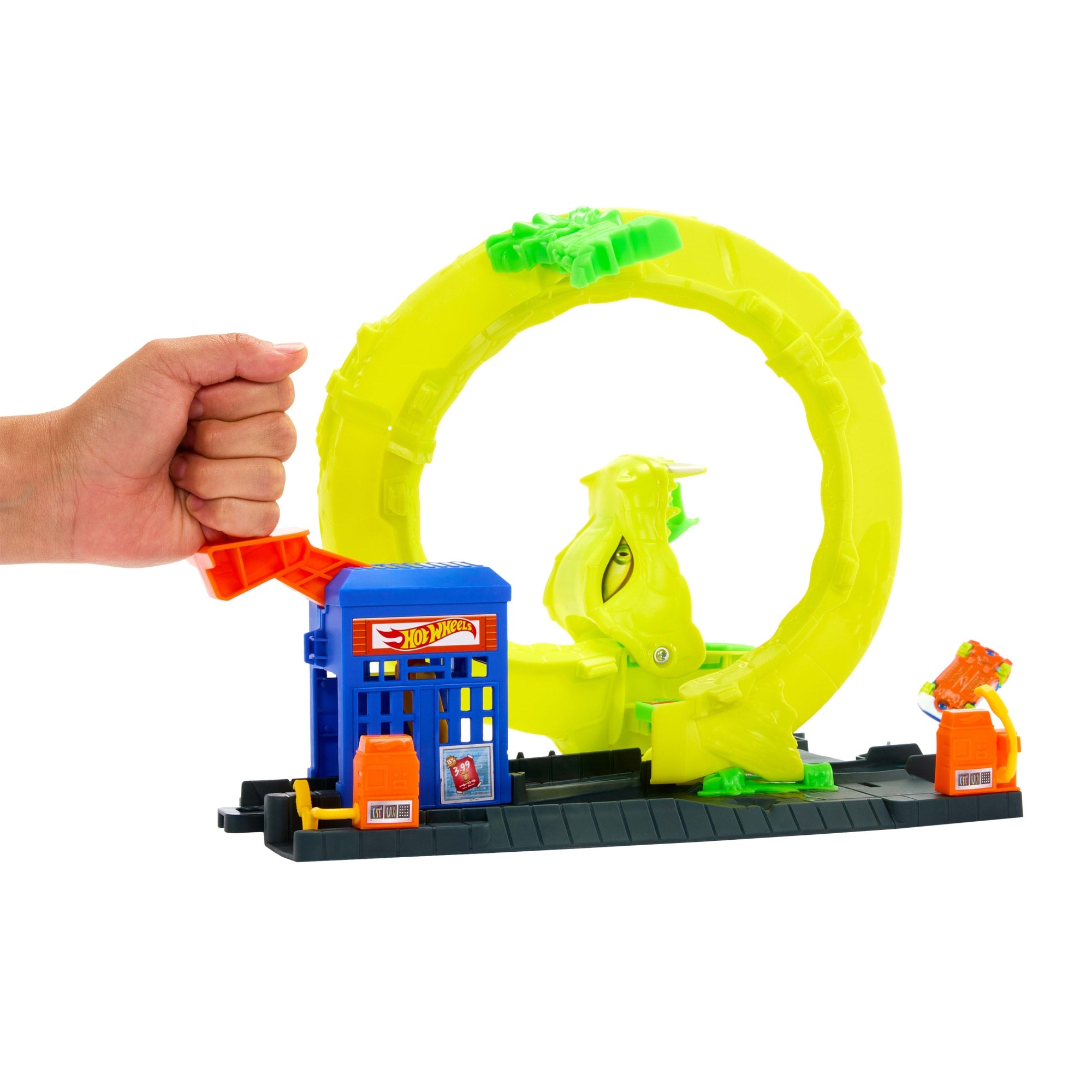 Hot Wheels Snake Spiral Attack Playset With 1:64 Scale Die-Cast Toy Car & Speed Snap Track - Image 3