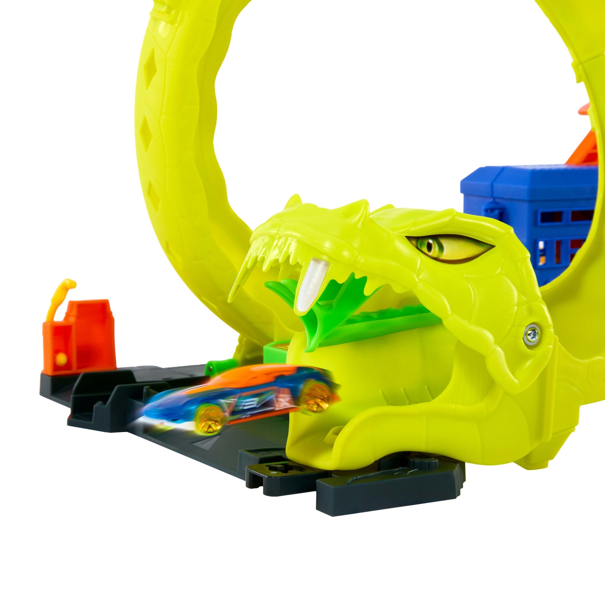 Hot Wheels Snake Spiral Attack Playset With 1:64 Scale Die-Cast Toy Car & Speed Snap Track - Image 5