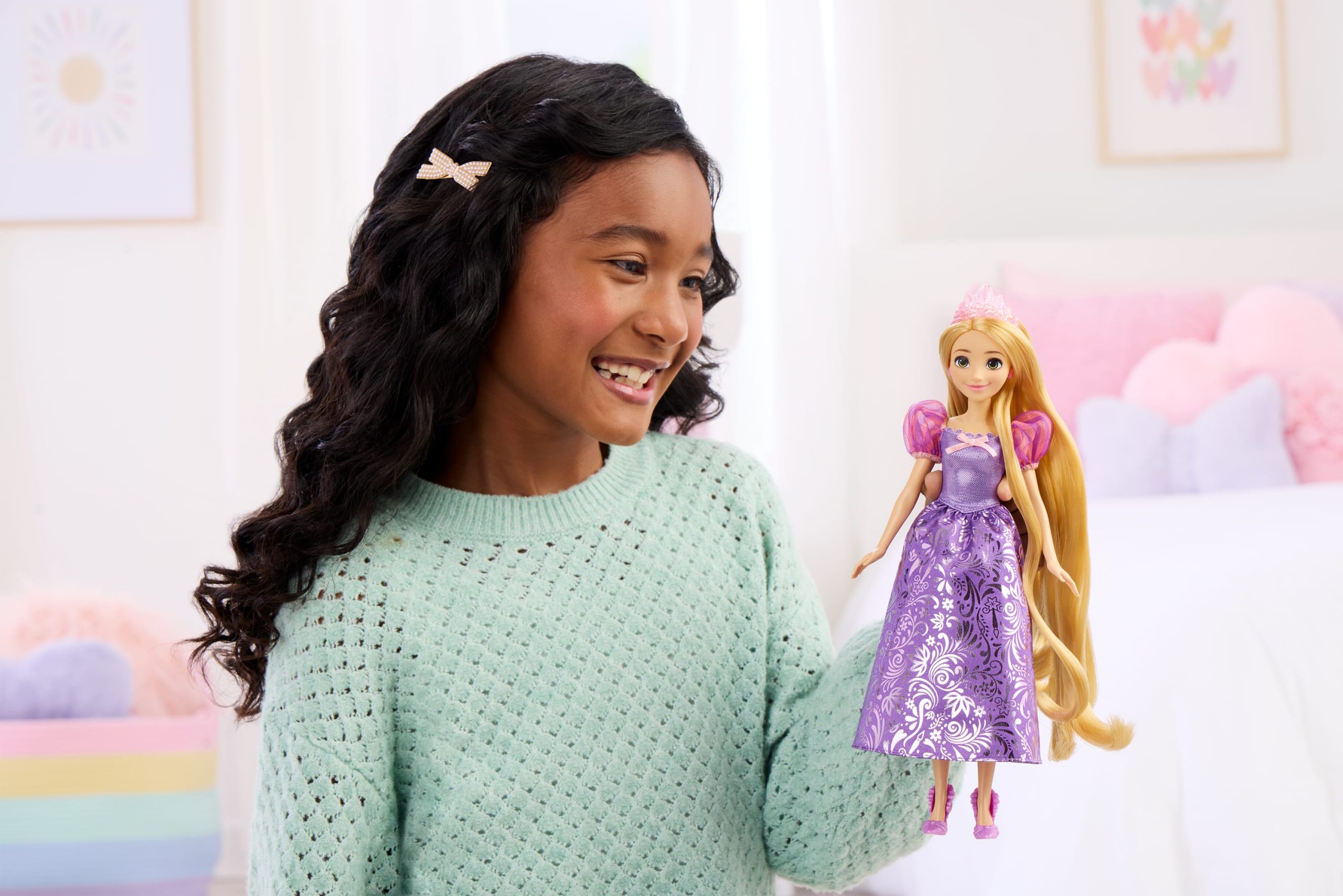 Disney Princess Enchanted Stories Rapunzel Fashion Doll With Sparkling Dress & Accessories. Posable - Image 2