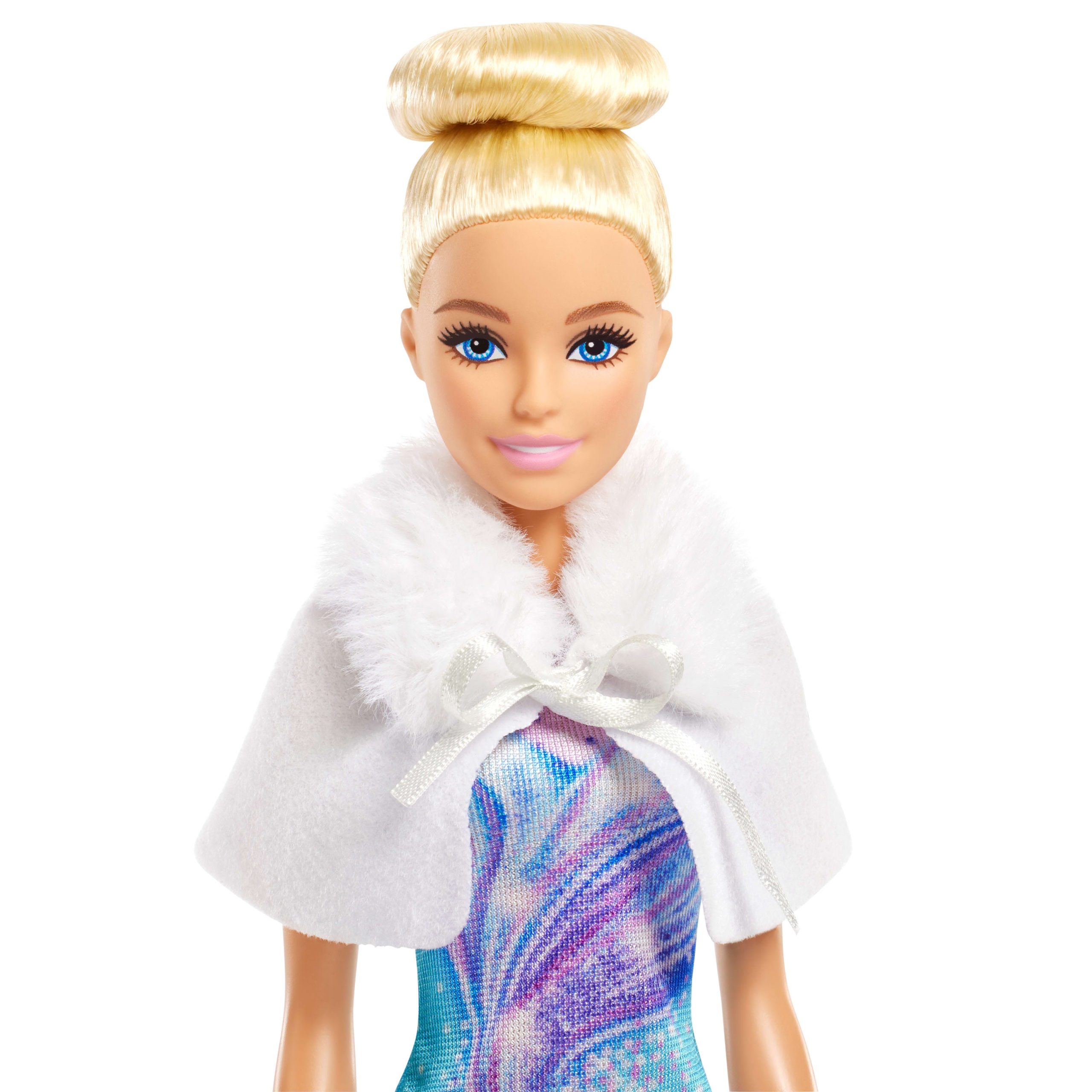 Barbie Ice Skating Doll With Spinning Platform And 5 Themed Accessories - Image 4