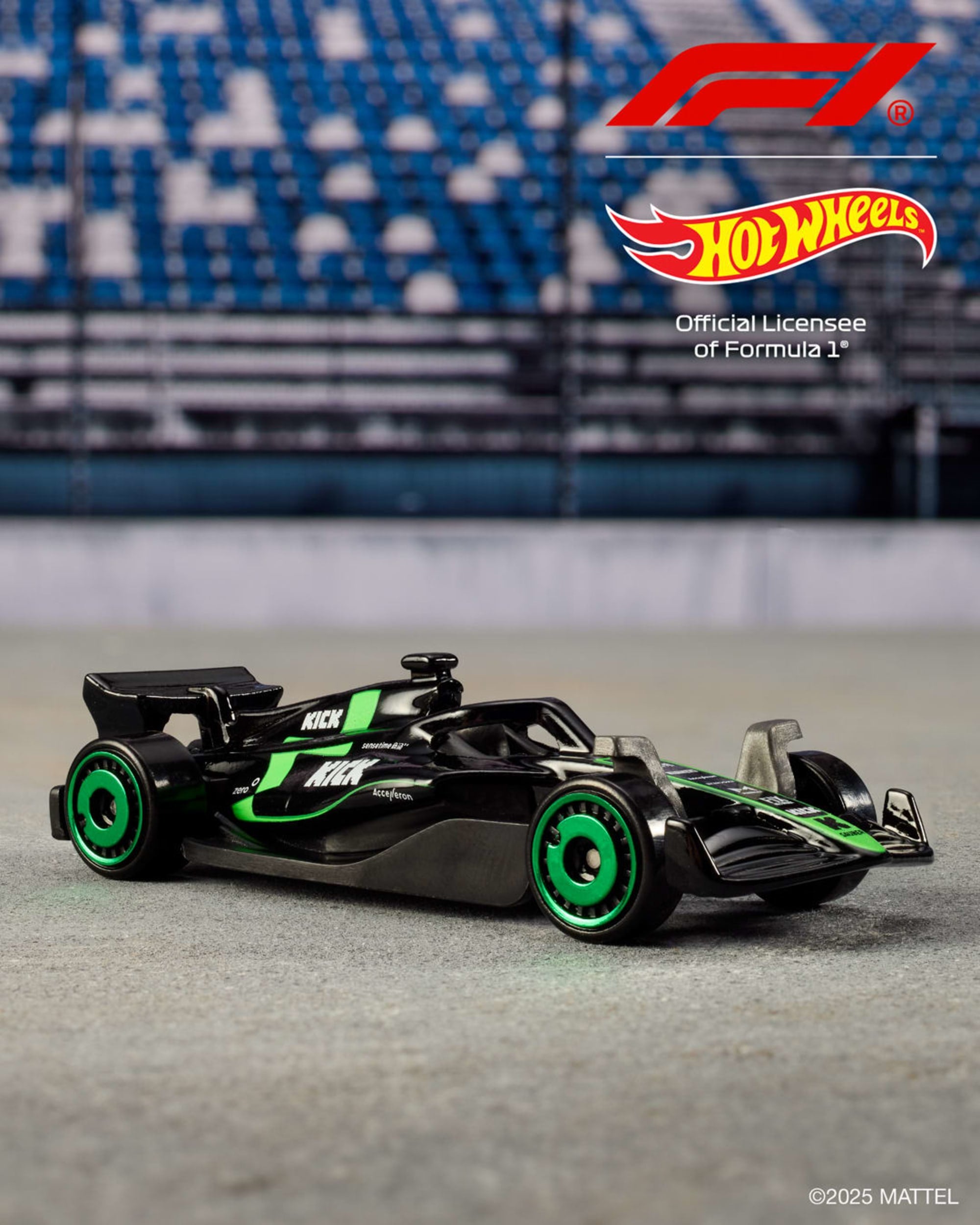 Hot Wheels 5-Pack Race Team. Set Of 5 Formula 1-Themed 1:64 Scale Die-Cast Toy Cars - Image 4