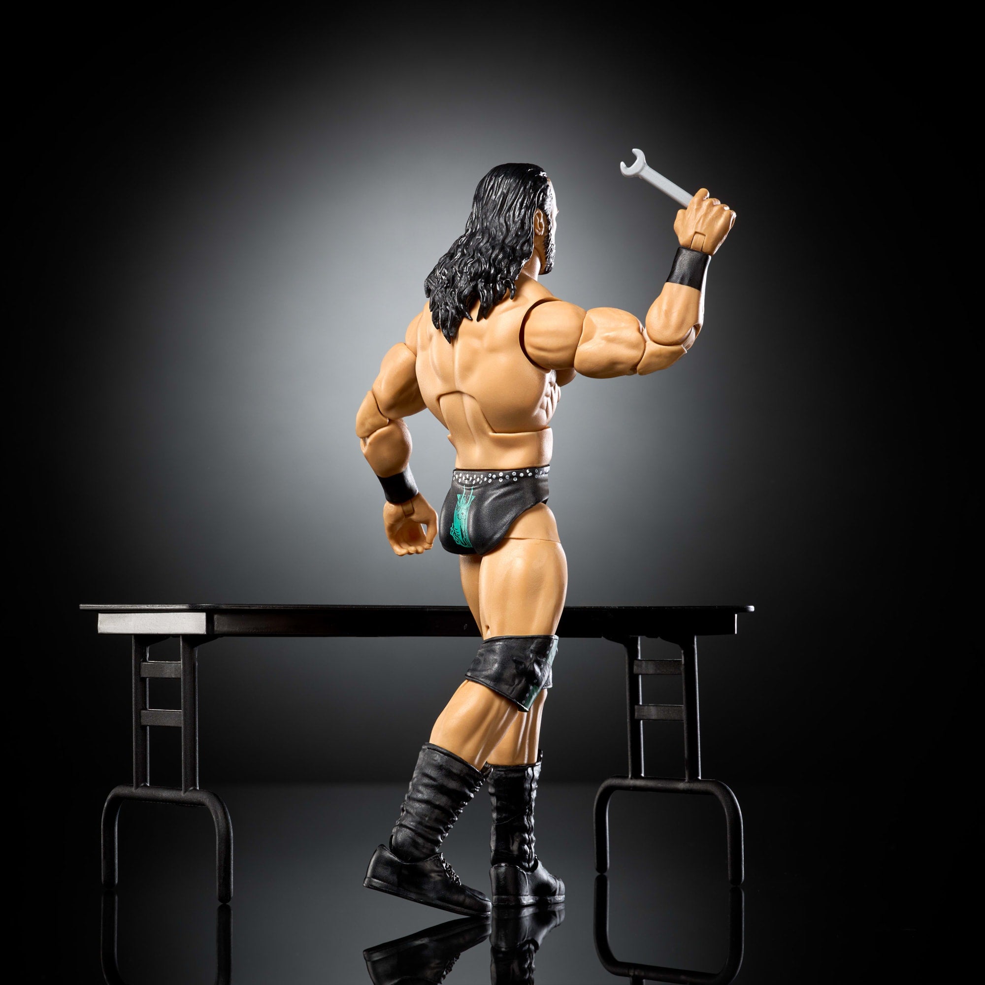 WWE Elite Drew Mcintyre Action Figure. Series #123 Set. 6-Inch Collectible With Accessories - Image 4