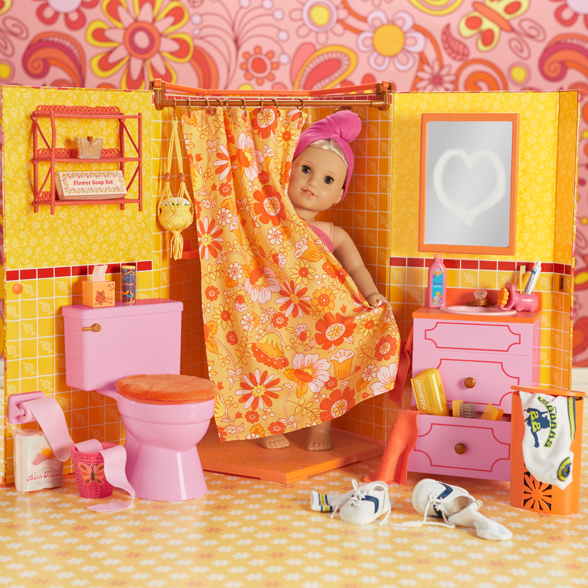 Julie's™ Groovy Bathroom for 18-inch Dolls (Historical Characters) - Image 10