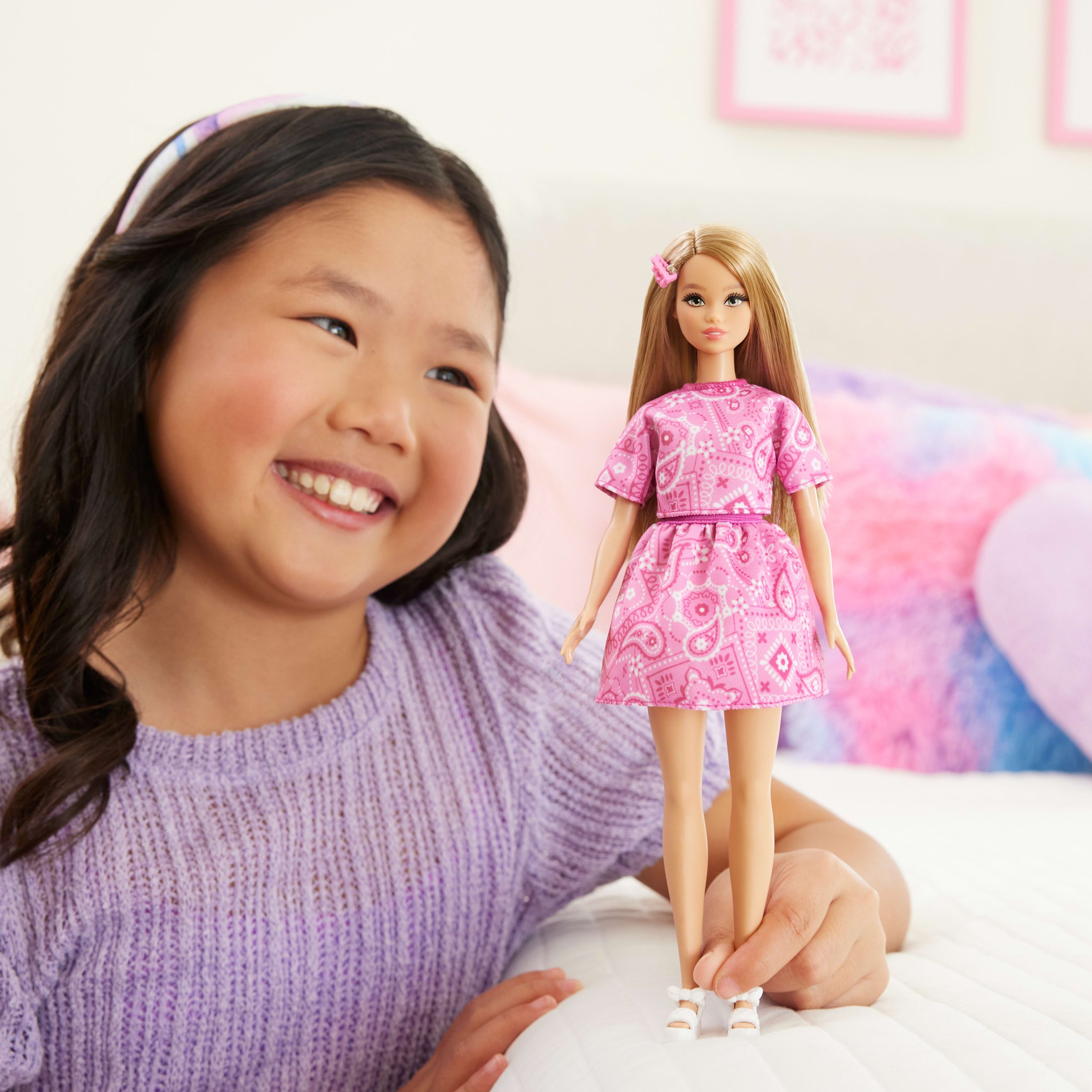 Barbie Fashionistas Style Doll #249 in Pink Paisley Skirt. Pink Paisley Top. Blonde Hair - Image 2