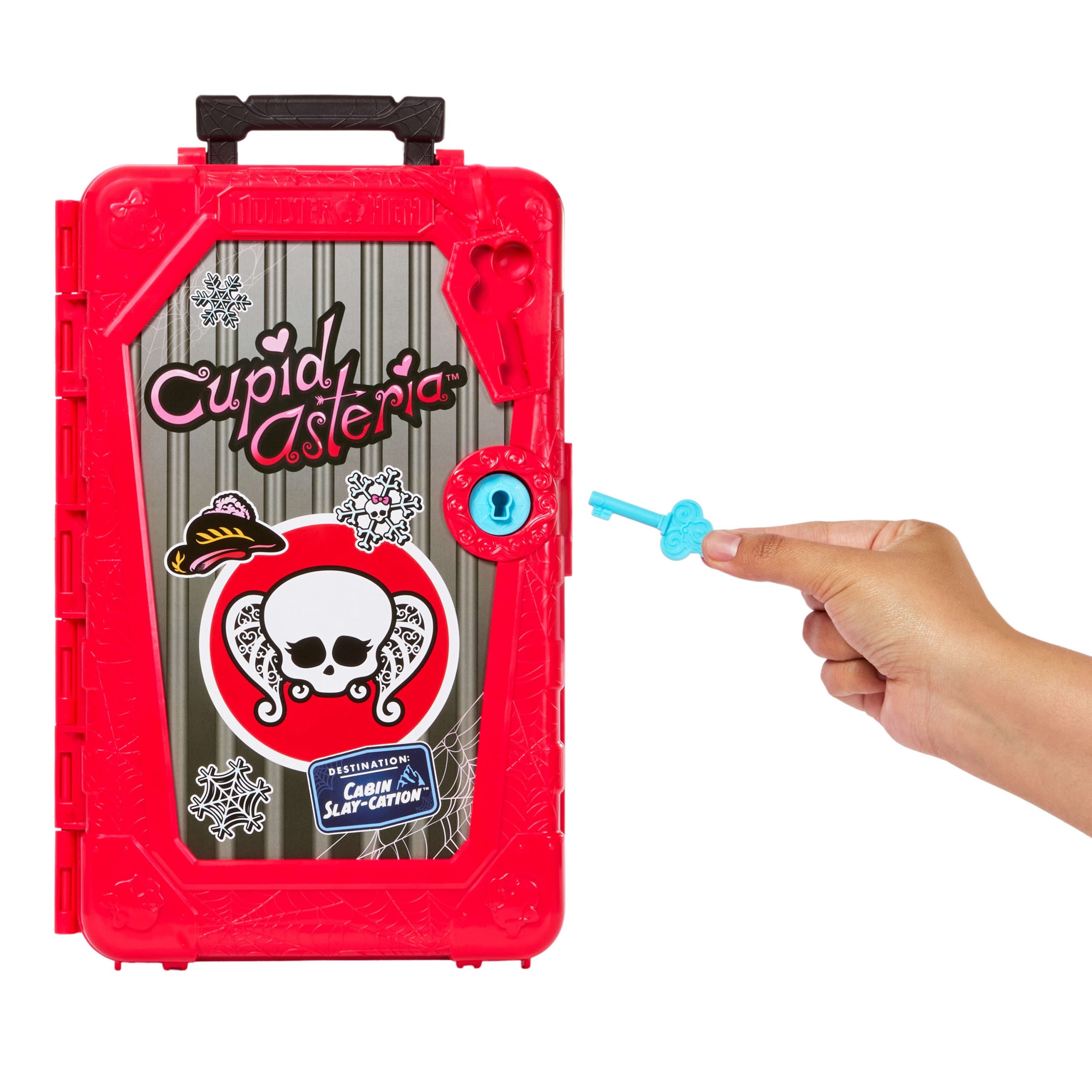 Monster High Skulltimate Secrets Cabin Slay-Cation Playset. Cupid Asteria Doll And Accessories - Image 3