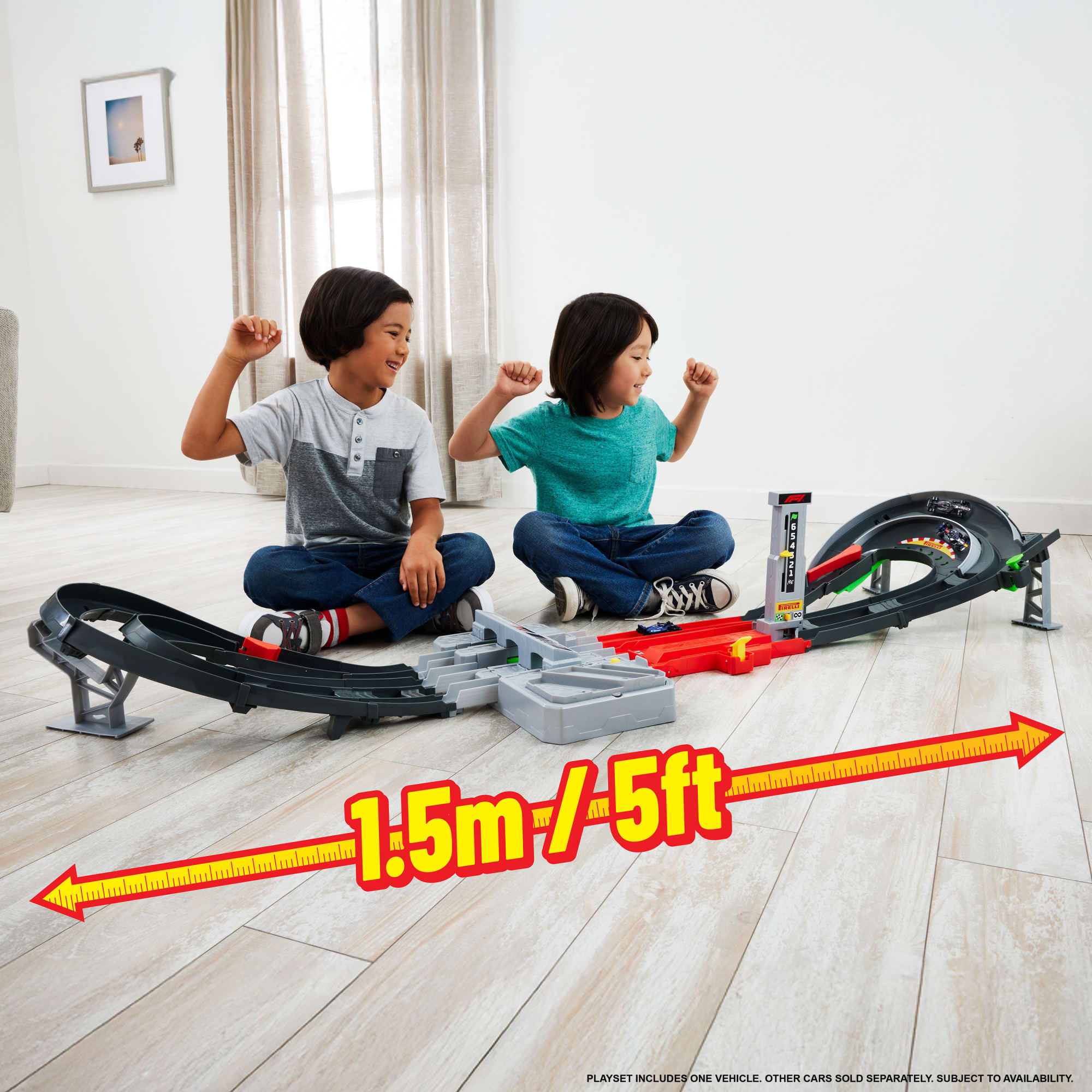 Hot Wheels Race Formula 1 Grand Prix Circuit Track Set With 3 1:64 Scale Die-Cast Toy Cars - Image 2