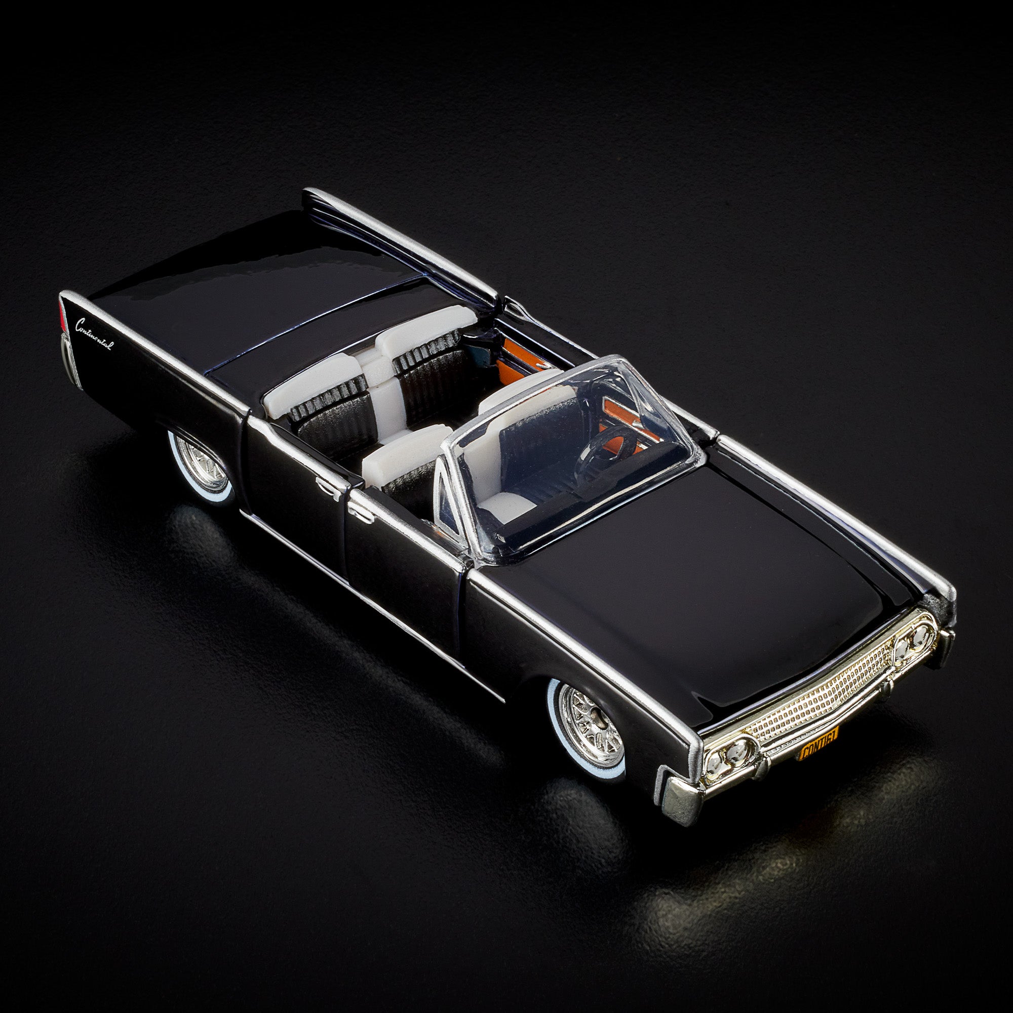 Hot Wheels RLC Exclusive '61 Lincoln Continental - Image 13