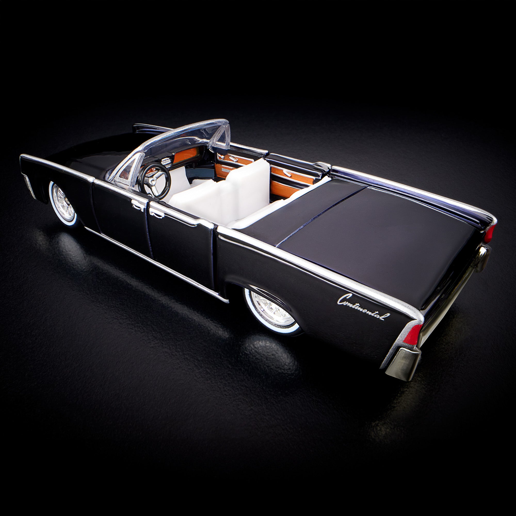 Hot Wheels RLC Exclusive '61 Lincoln Continental - Image 15