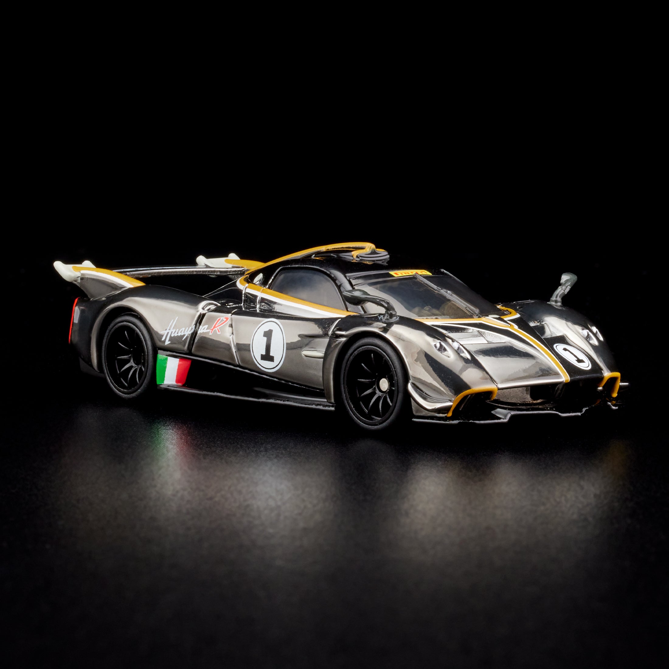Hot Wheels RLC Exclusive '21 Pagani Huayra R