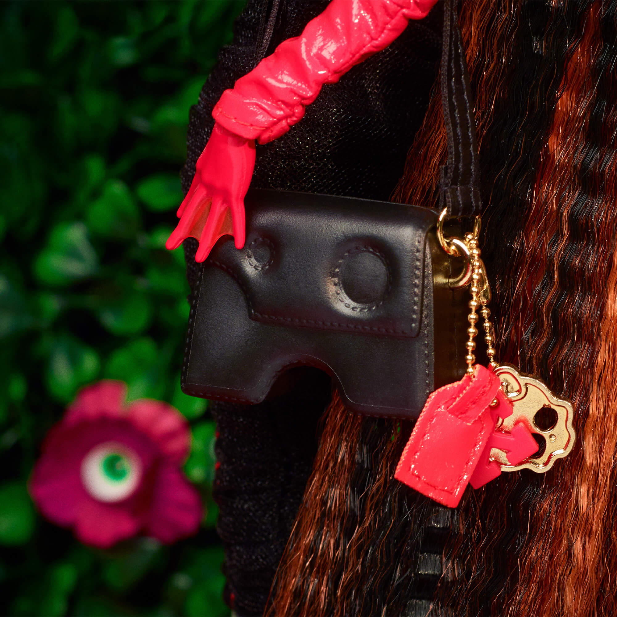 Off-White™ c/o Monster High Electra Melody Doll - Image 4