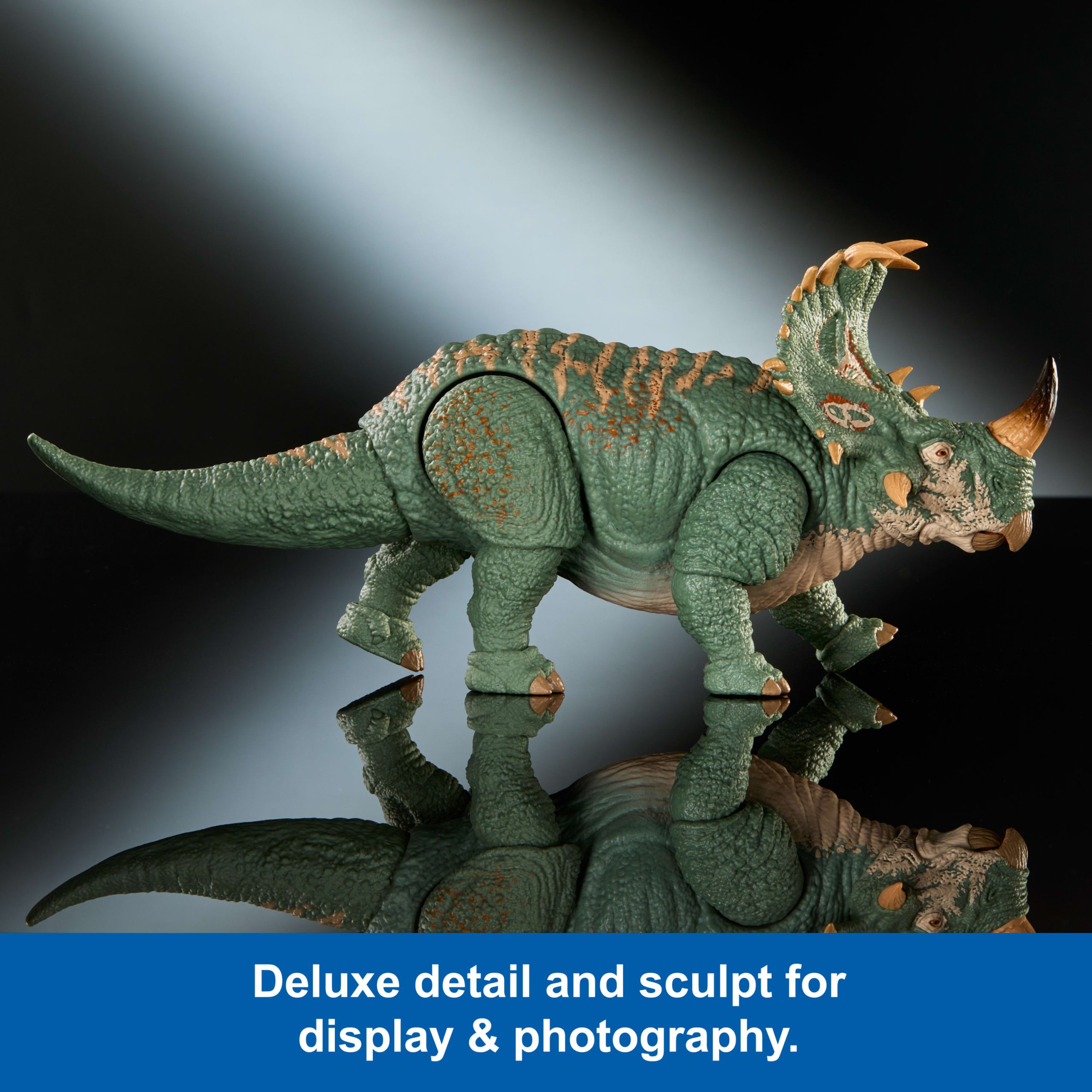 Jurassic World Hammond Collection Sinoceratops Deluxe Articulated Action Figure Large Size - Image 3
