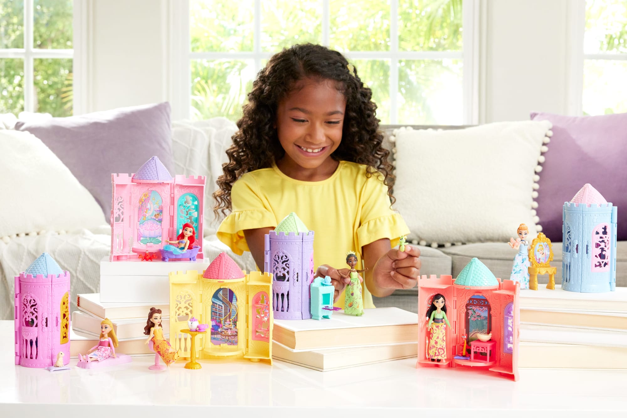 Disney Princess Or Villains Tower Surprise Small Doll & Stacking Playset Accy (Characters May Vary) - Image 2