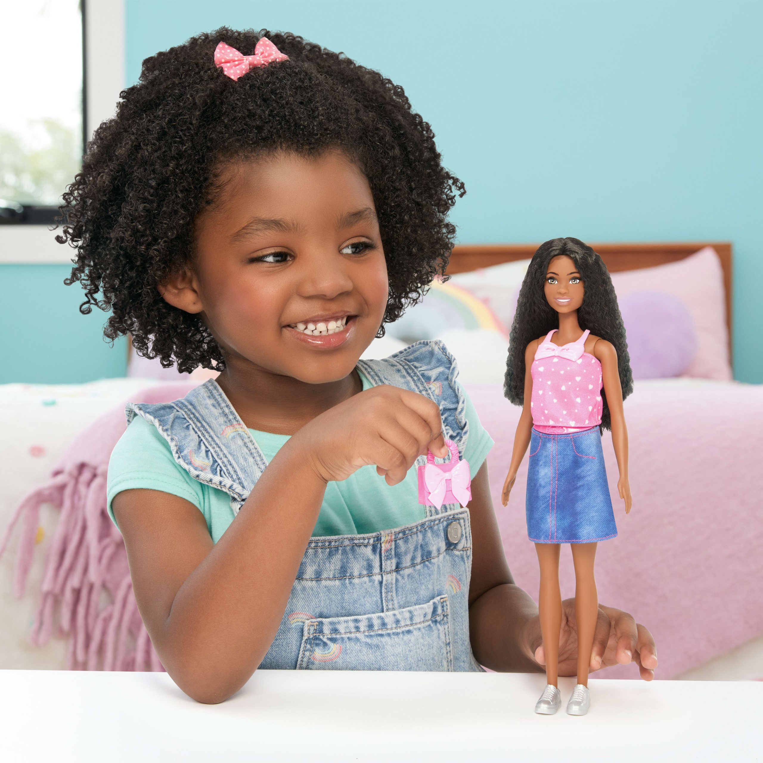 Barbie Easy To Dress Brooklyn Doll Featuring Easy To Dress. Snap On Fashions. Fashion Dolls With Brunette Brushable Hair - Image 2