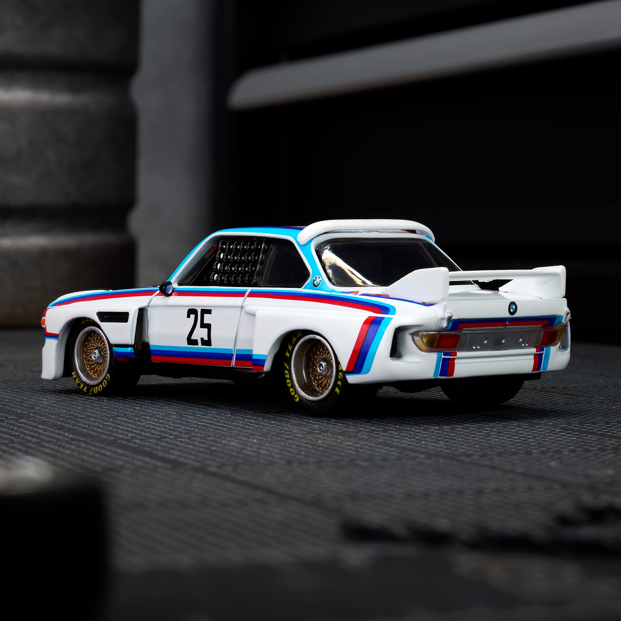 Hot Wheels Elite 64 1975 BMW 3.0 CSL Race - Image 4