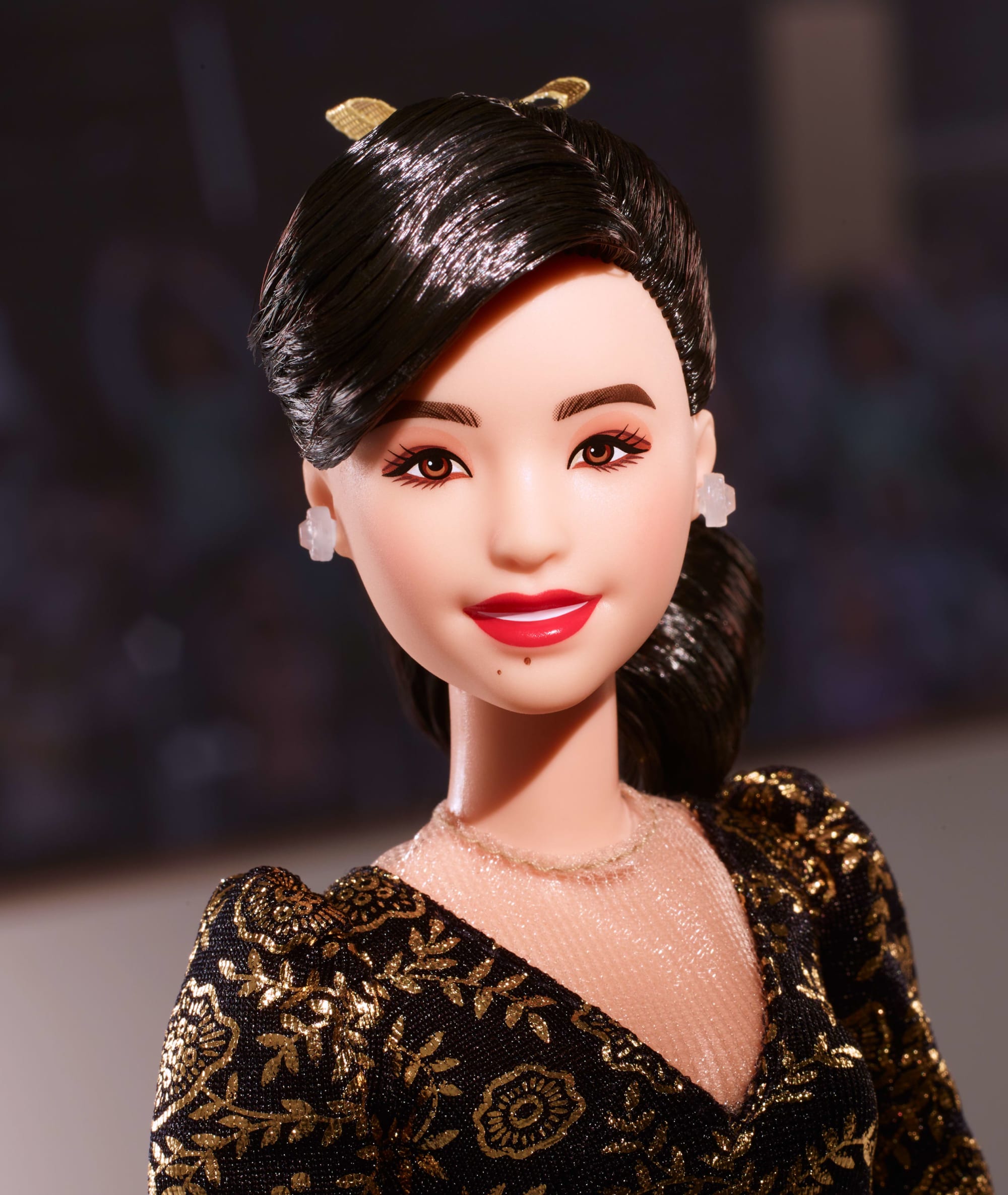 Barbie Inspiring Women Kristi Yamaguchi Collectible Doll in 1992 Winter Olympics Fashion - Image 2