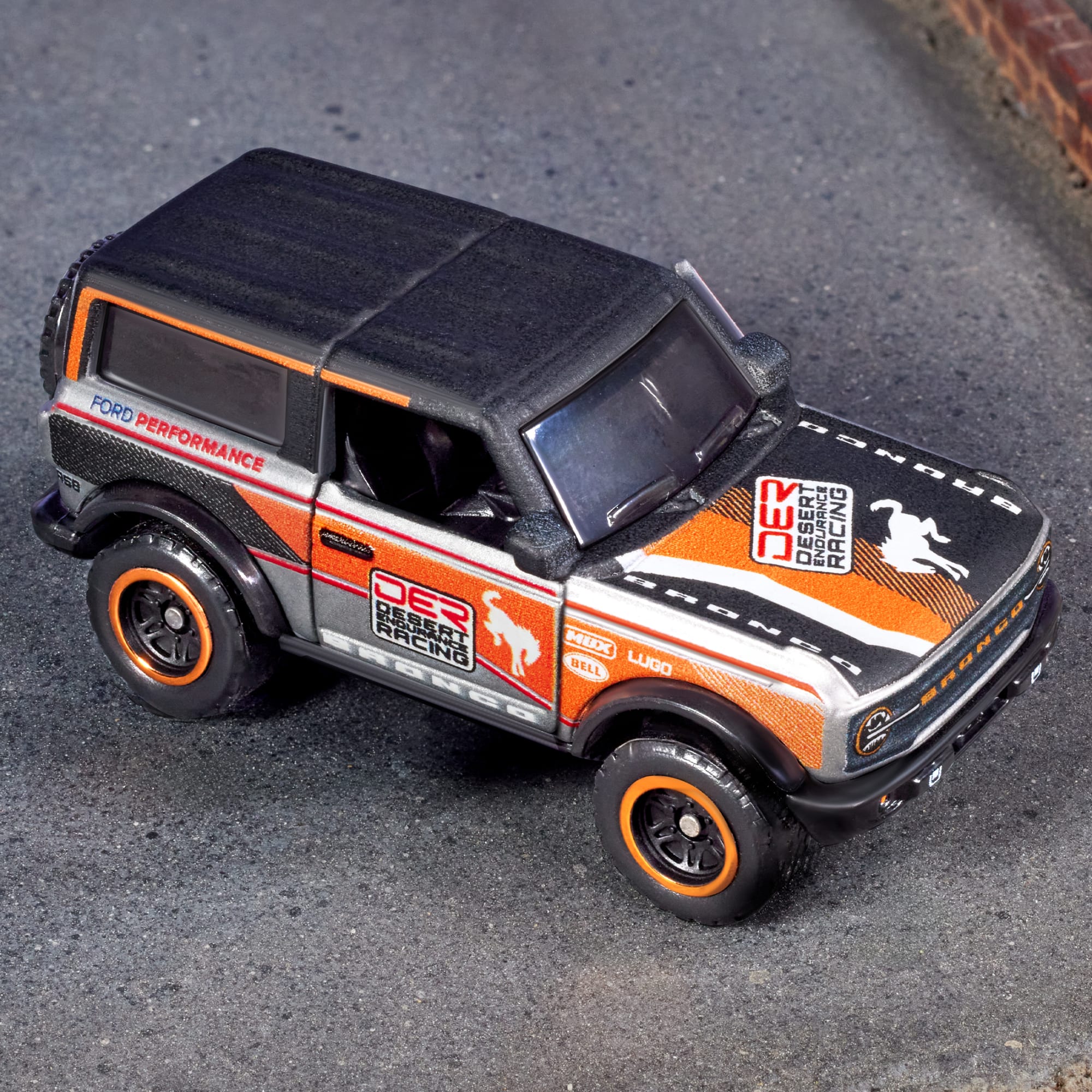 Matchbox 2021 Ford Bronco - Image 15