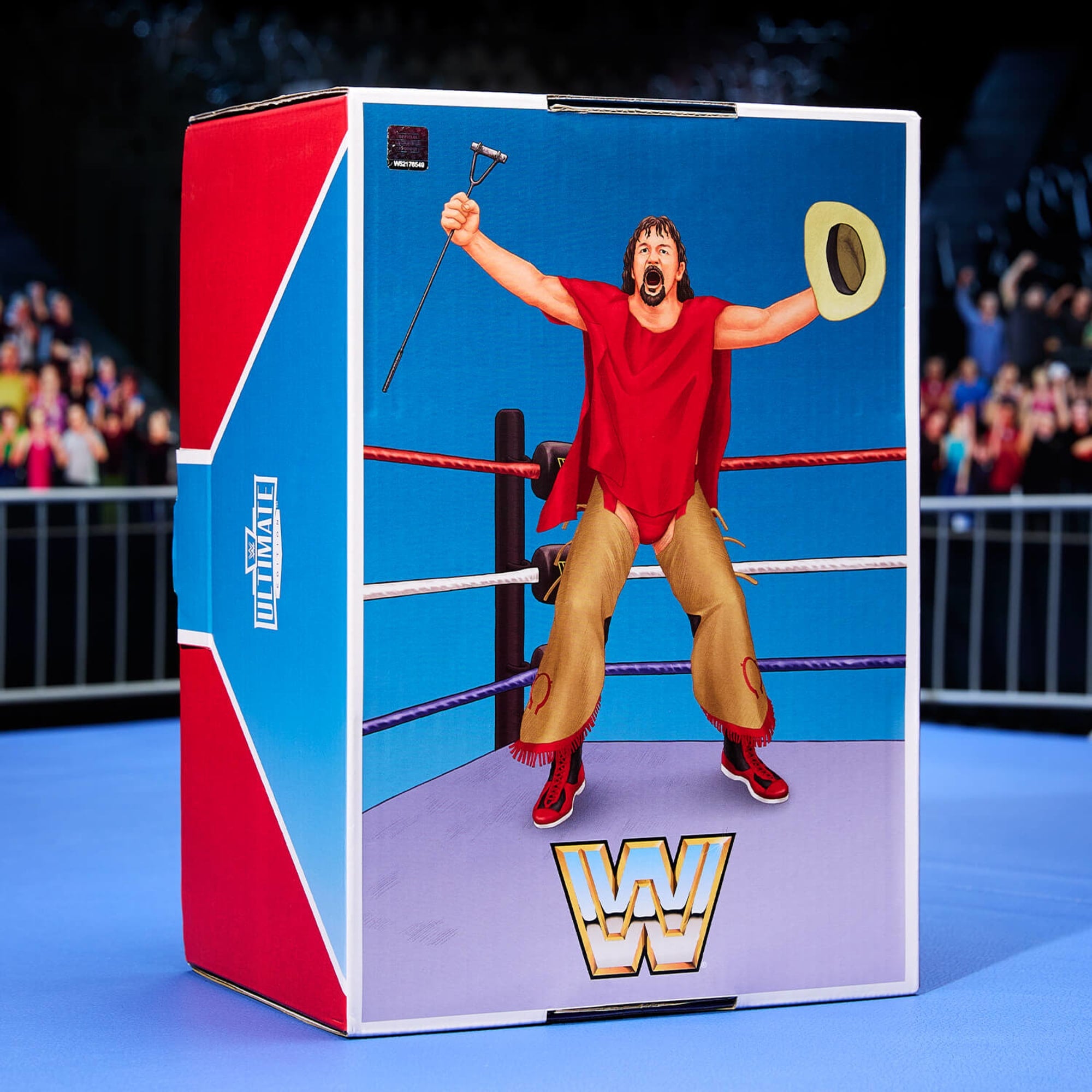 WWE Coliseum Collection Hulk Hogan & Terry Funk Ultimate Edition Figures - Image 3