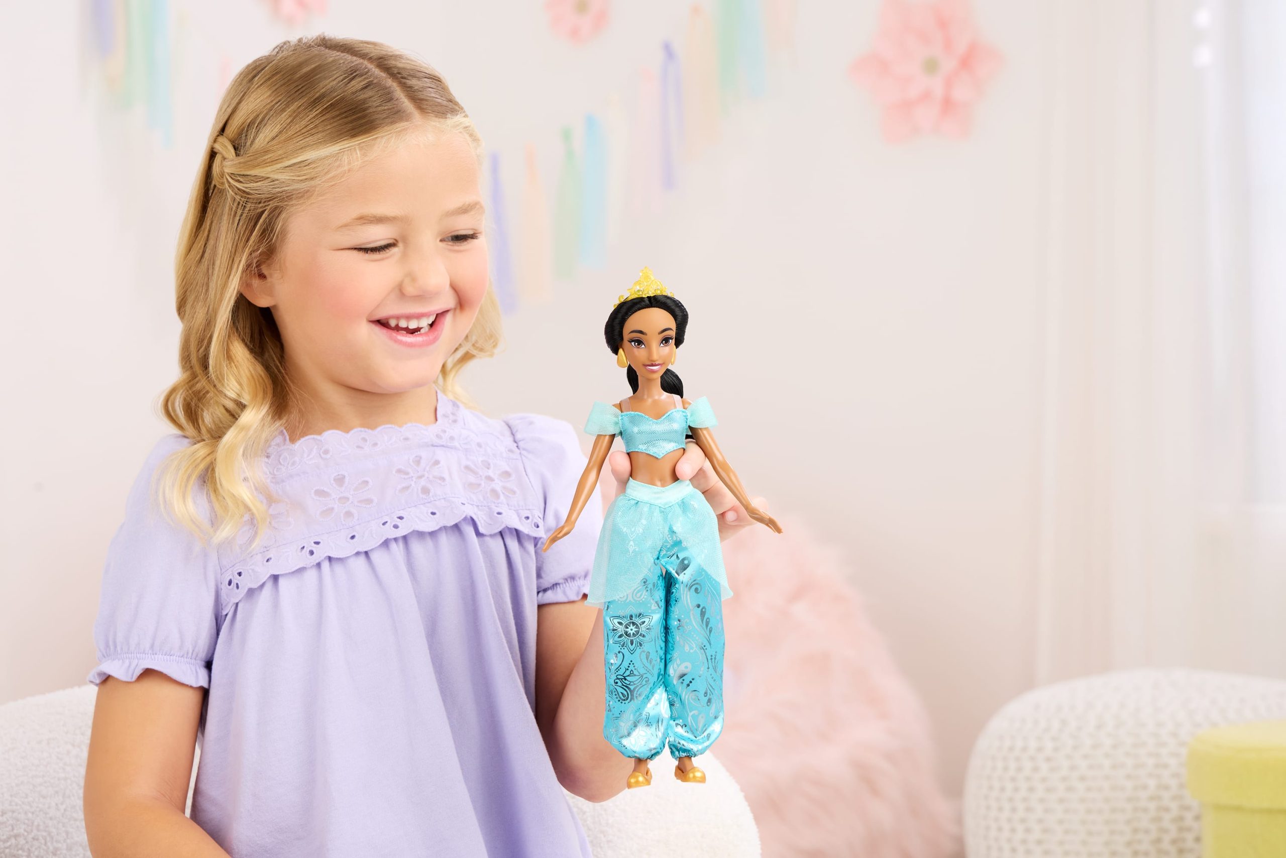 Disney Princess Enchanted Stories Jasmine Fashion Doll With Sparkling Outfit & Accessories. Posable - Image 2