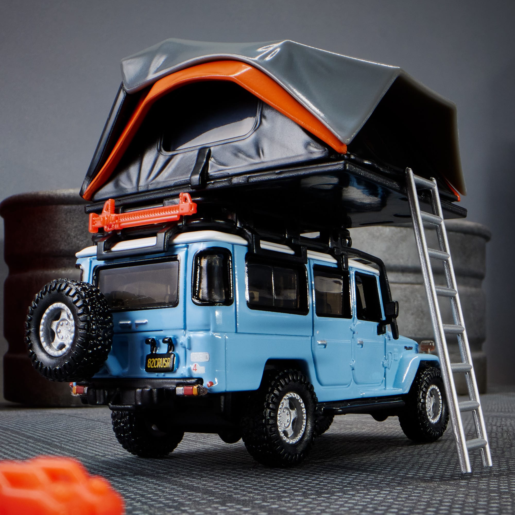 Hot Wheels Elite 64 Mod Shop 1982 Custom Toyota Land Cruiser FJ45 Troopy - Image 6