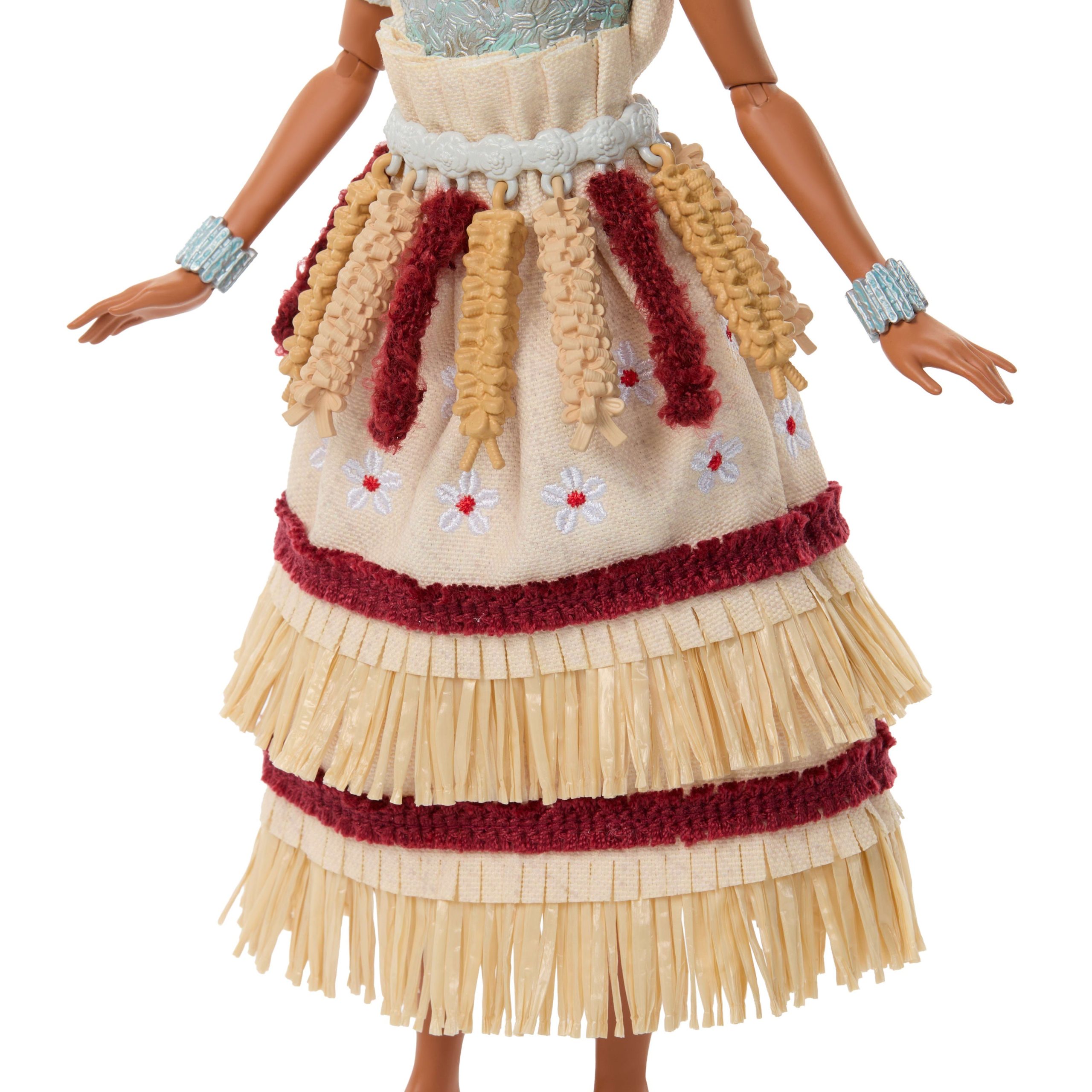 Mattel Disney Collector Moana Collectible Fashion Doll in Live Action Ceremonial Look With Shell Accessory - Image 4