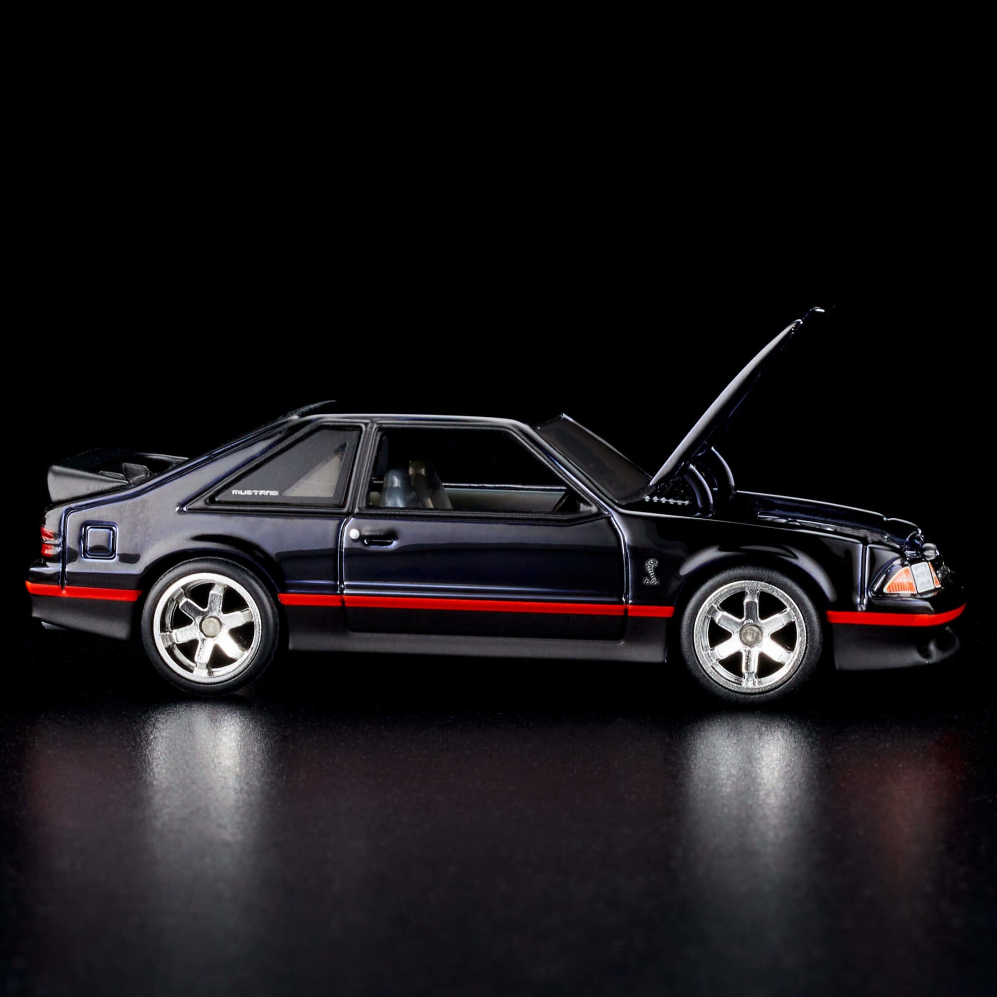 Hot Wheels 2023 RLC Membership '93 Ford Cobra R - Image 4