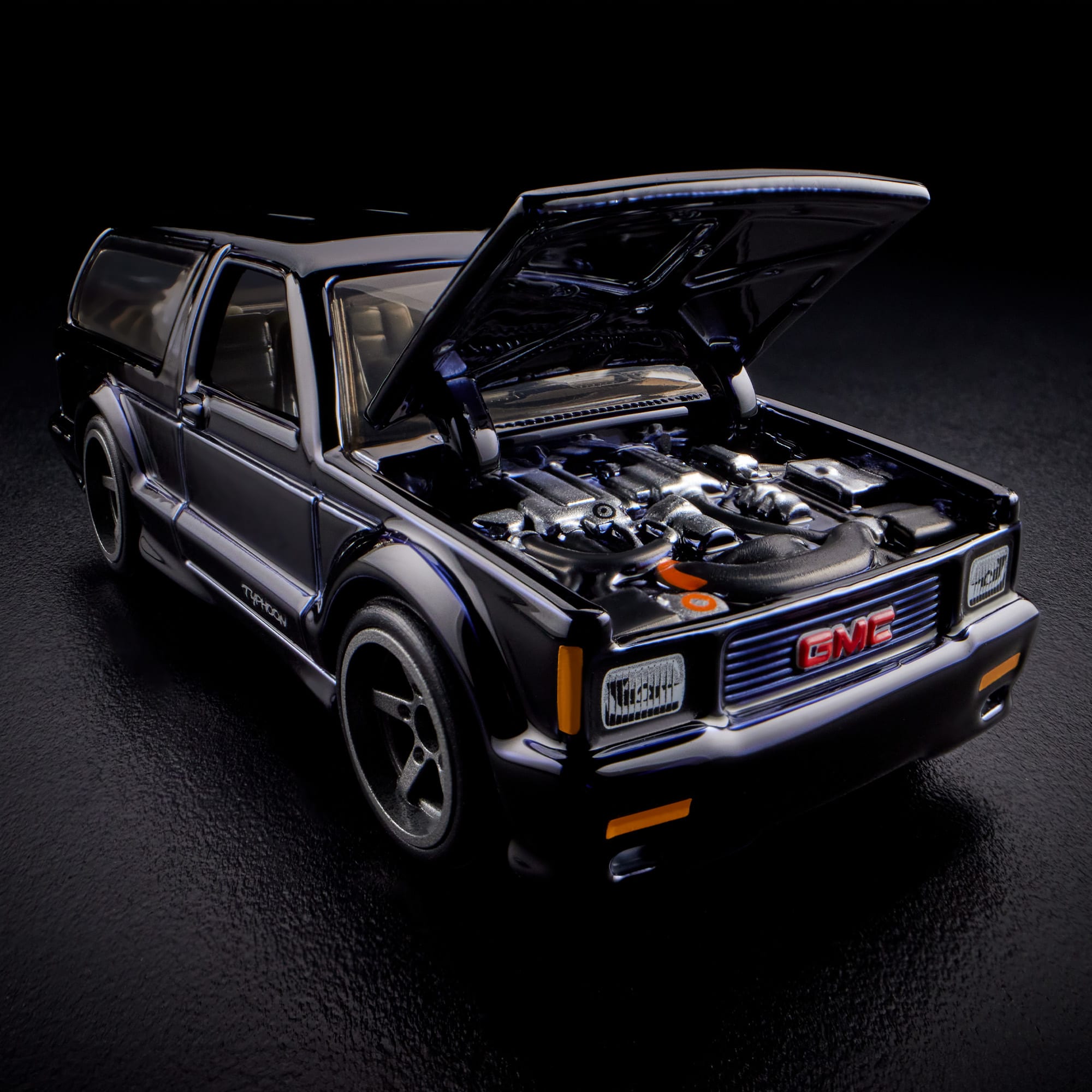Hot Wheels RLC Exclusive 1992 GMC Typhoon - Image 15