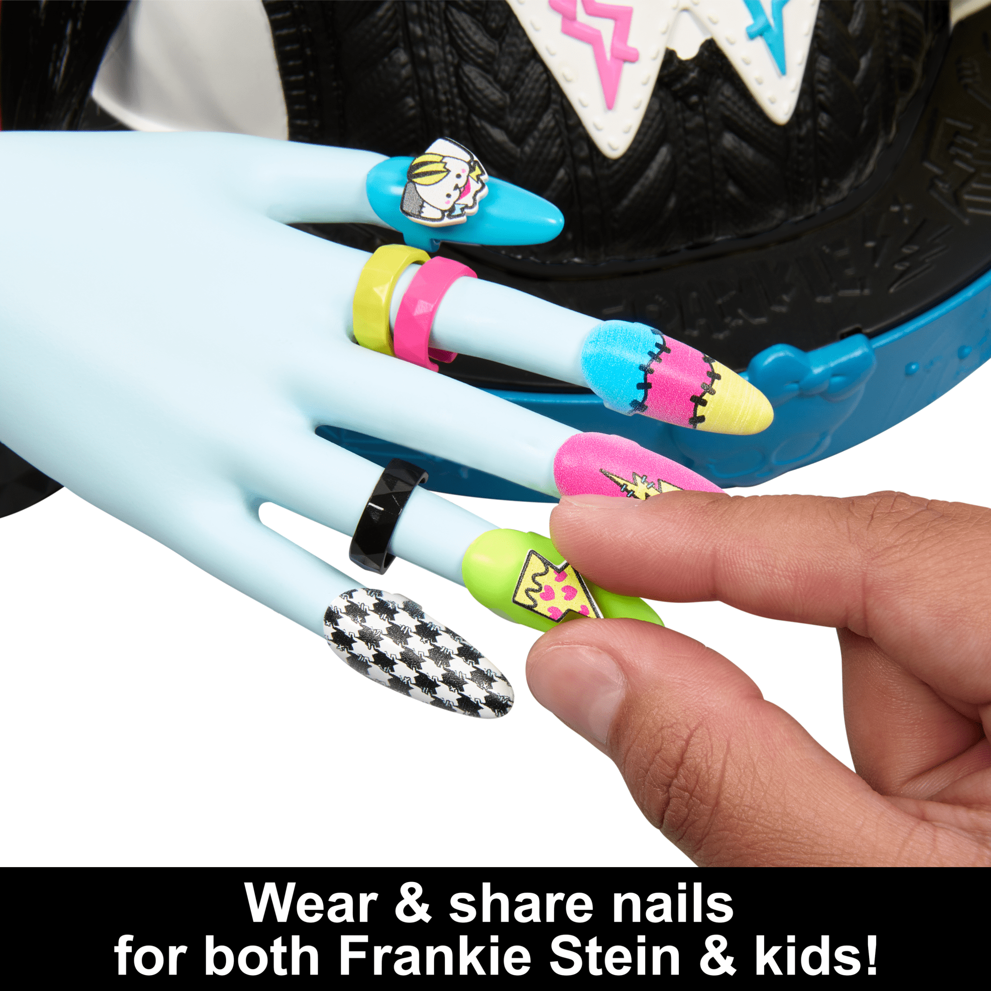 Monster High Frankie Stein Styling Head With 65+ Nail. Hair And Face Accessories - Image 3