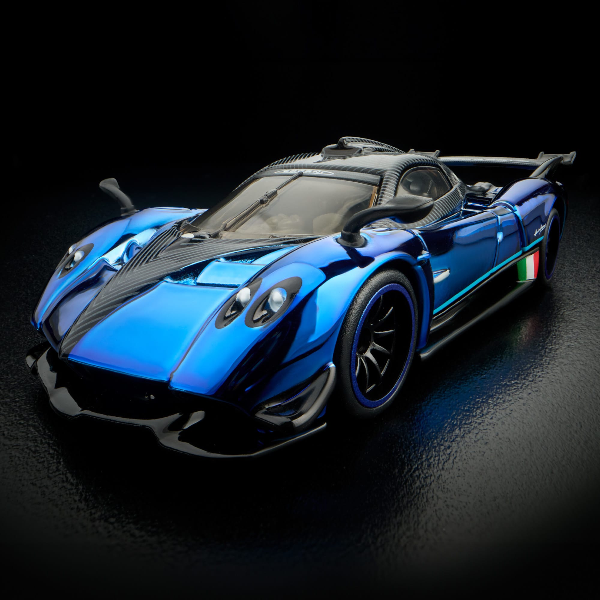 Hot Wheels RLC Exclusive 2021 Pagani Huayra R - Image 11
