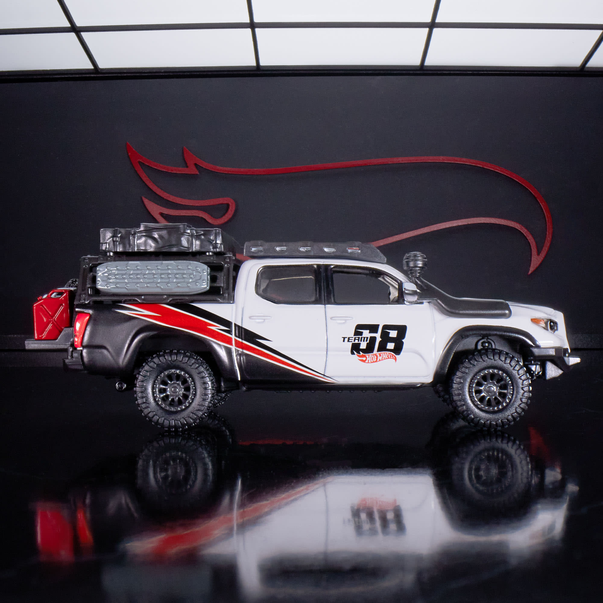 Hot Wheels Elite 64 Mod Shop '17 Toyota Tacoma - Image 4