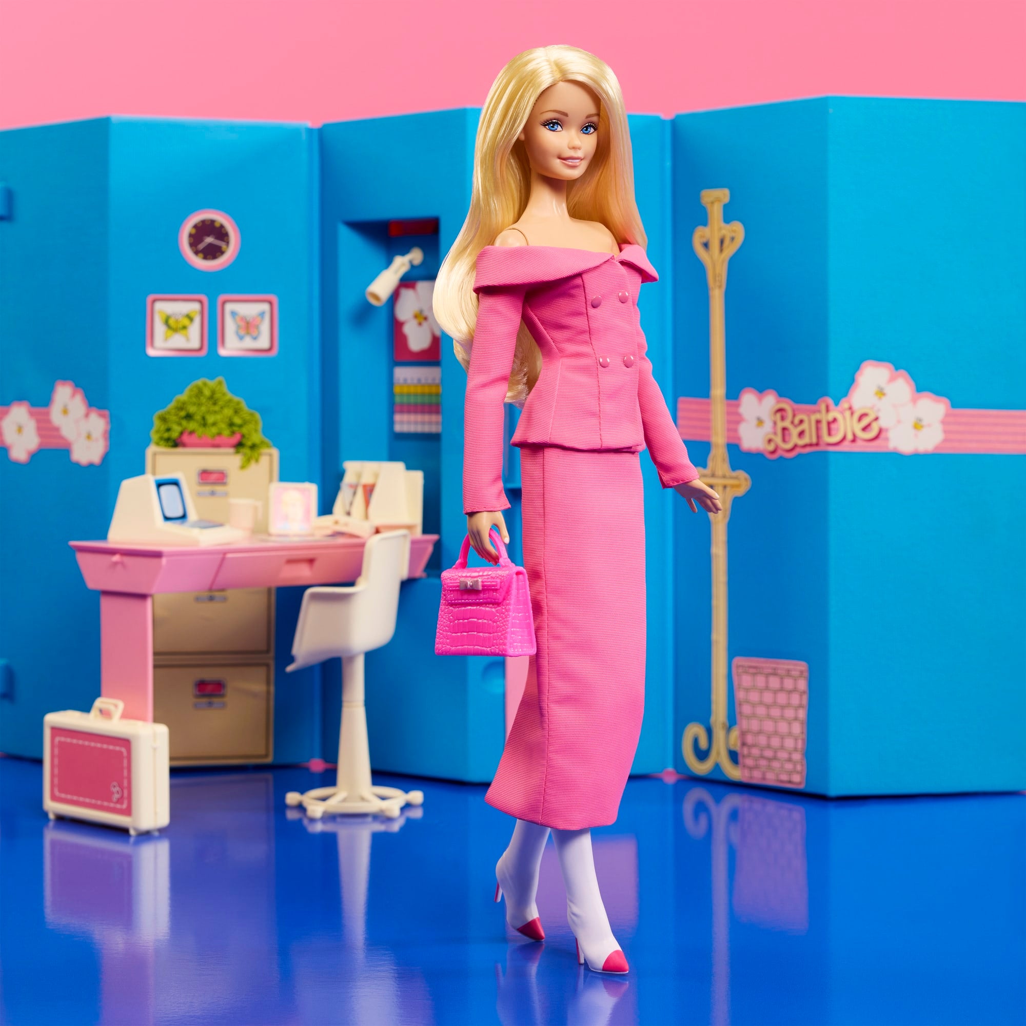 Barbie Signature Styled By Andrew Mukamal Barbie Doll With 3 Day-To-Night Looks & Accessories - Image 2