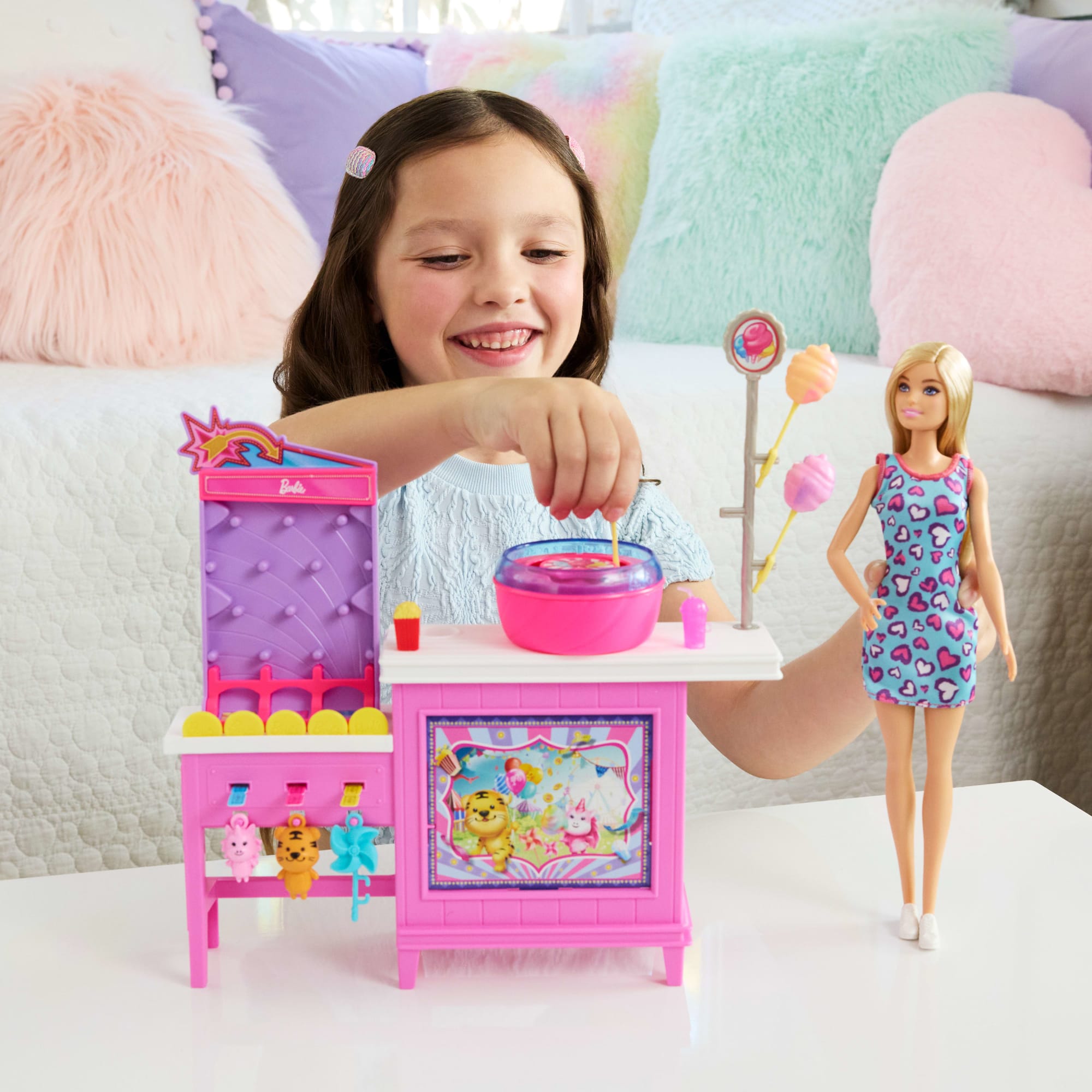 Barbie Mysteries: Beach Detectives Barbie Malibu Doll. Cotton Candy Game Playset & Accessories - Image 2