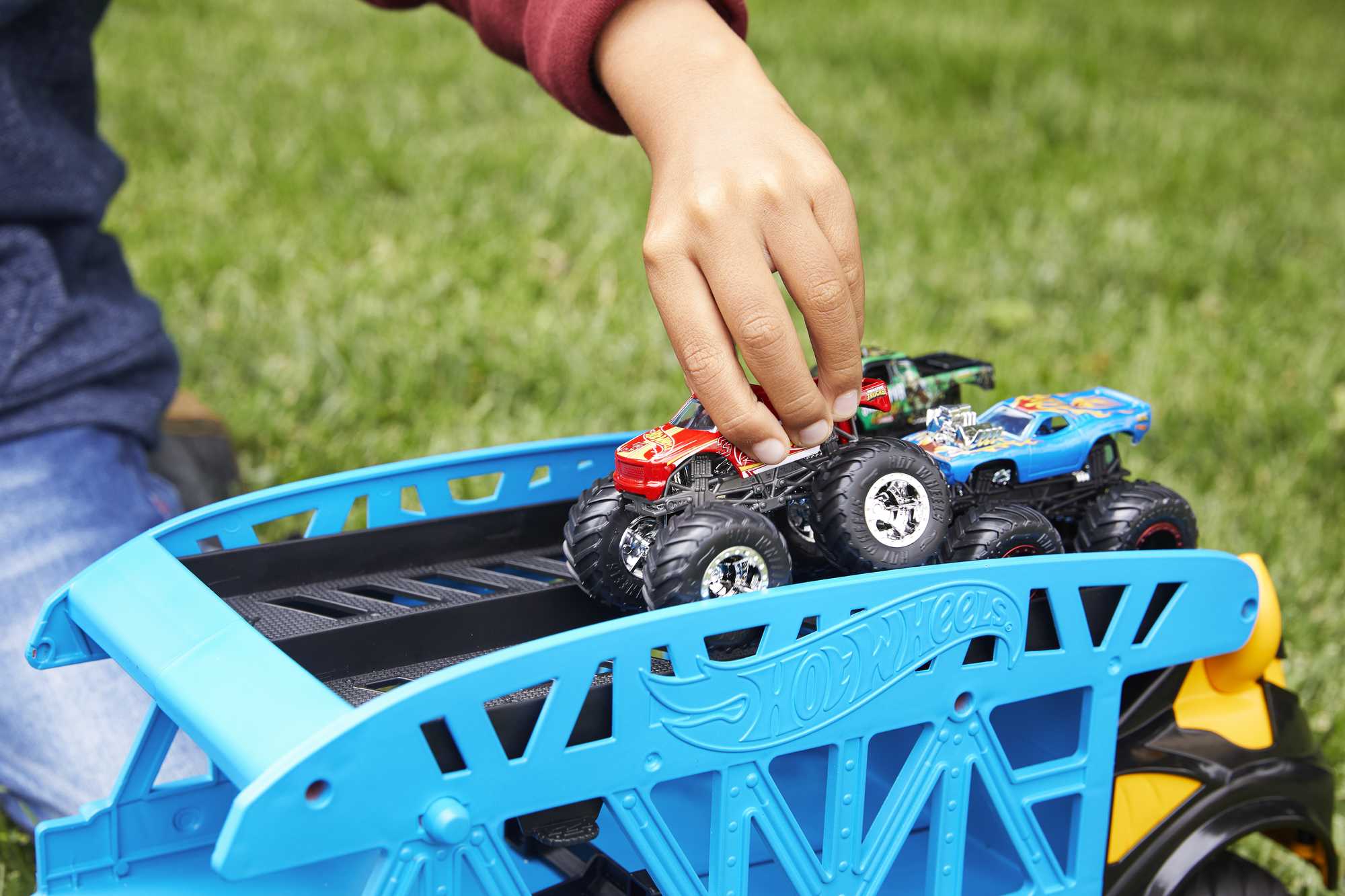 Hot Wheels Monster Trucks Monster Mover+3 Trucks Vehicle - Image 3
