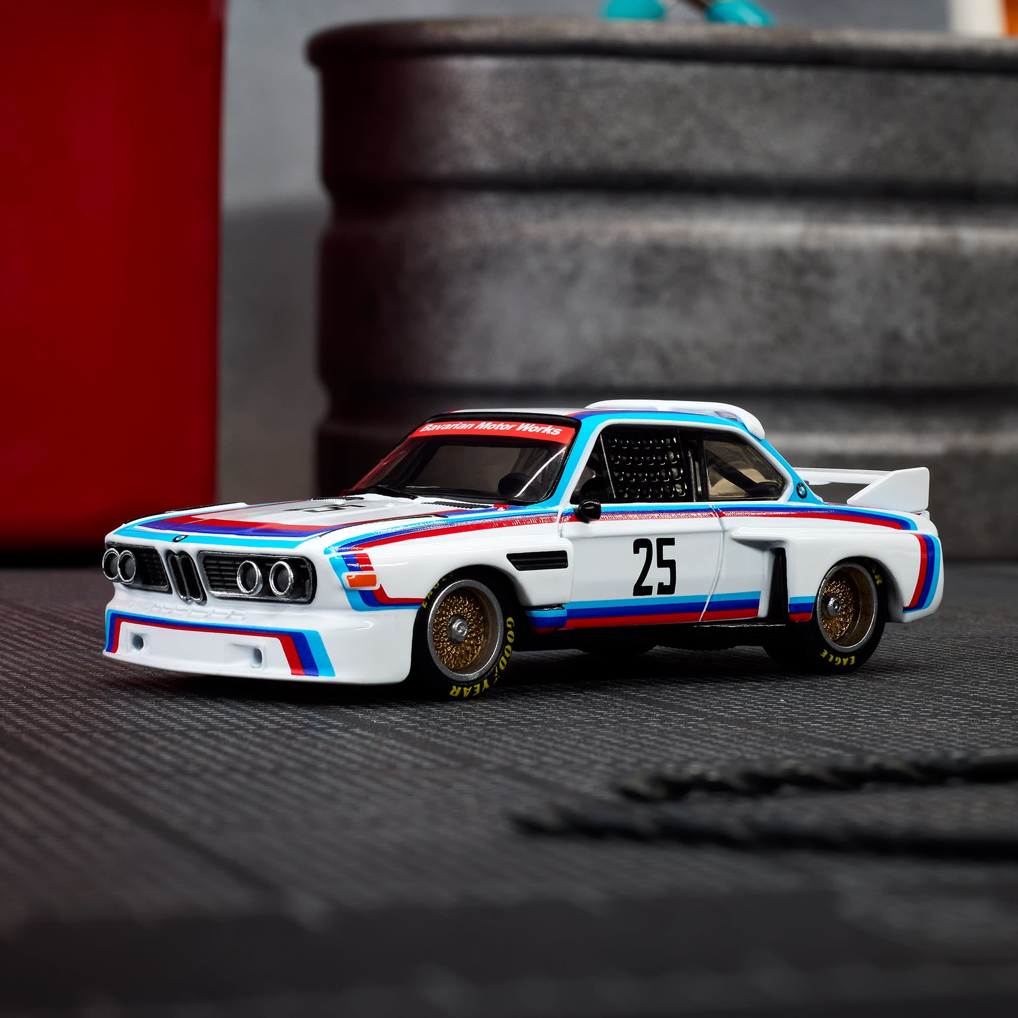 Hot Wheels Elite 64 1975 BMW 3.0 CSL Race - Image 2