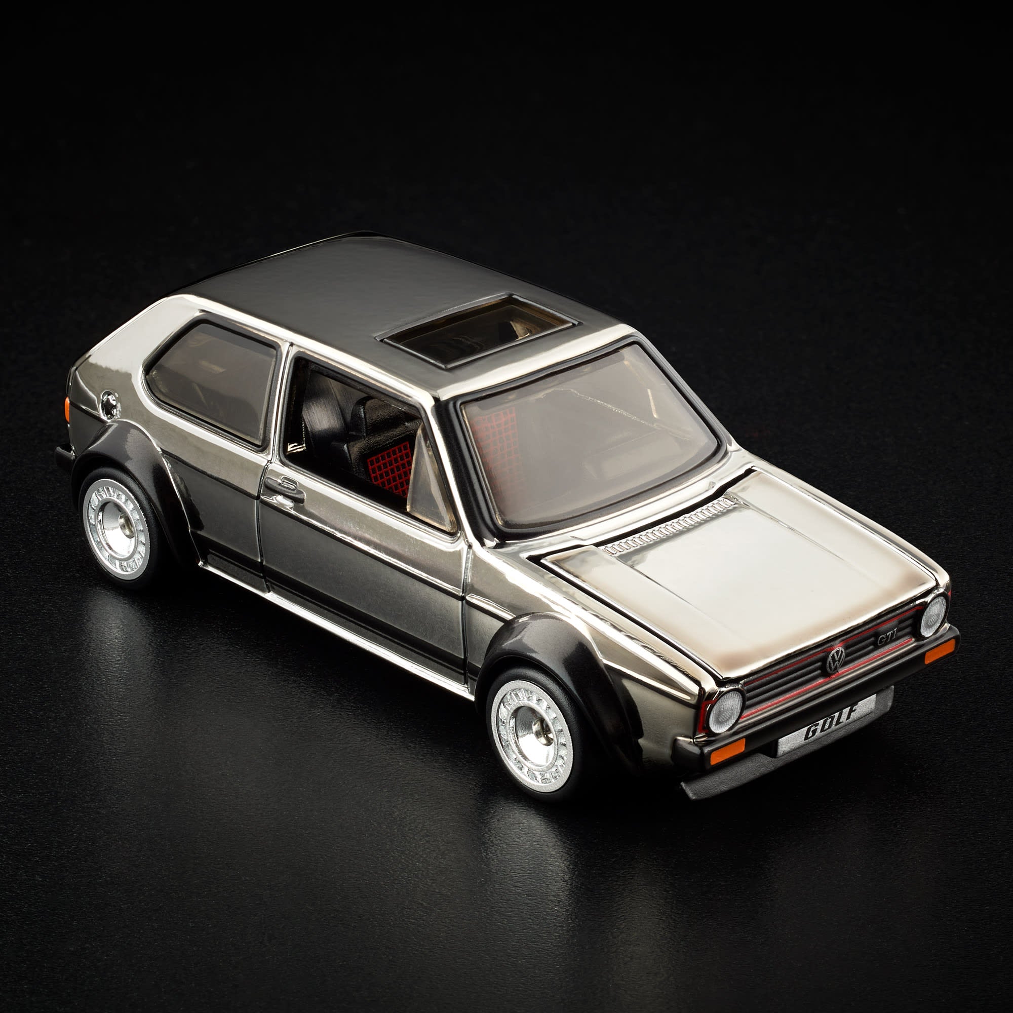 Hot Wheels RLC Exclusive 1976 Volkswagen Golf Mk1 GTI - Image 4