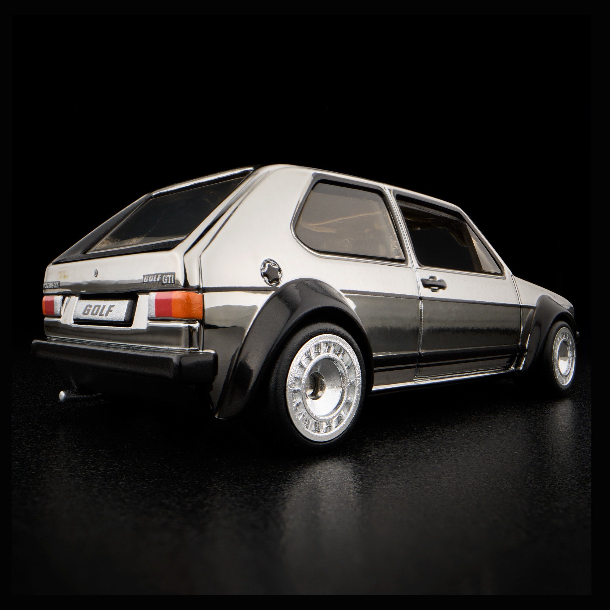 Hot Wheels RLC Exclusive 1976 Volkswagen Golf Mk1 GTI - Image 2