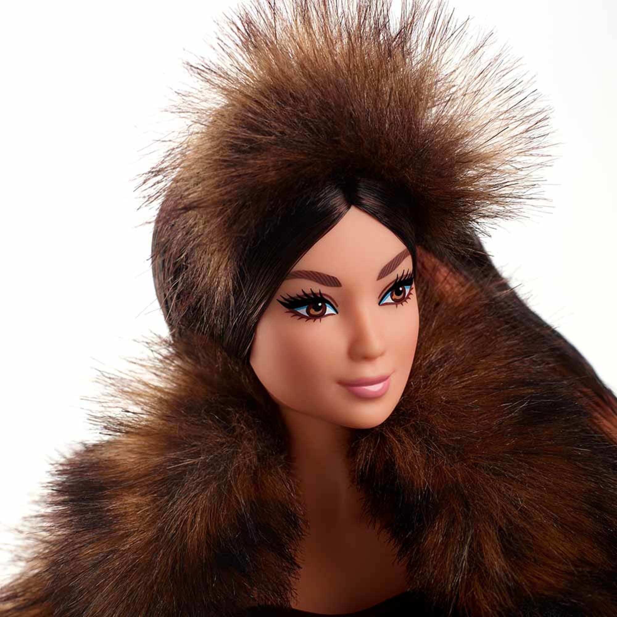 Star Wars Chewbacca x Barbie Doll - Image 9