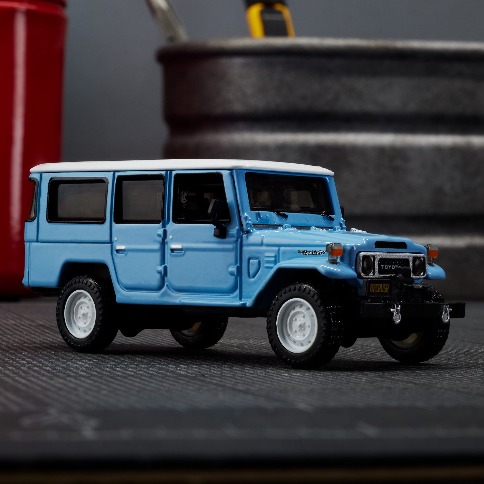 Hot Wheels Elite 64 Mod Shop 1982 Custom Toyota Land Cruiser FJ45 Troopy - Image 12