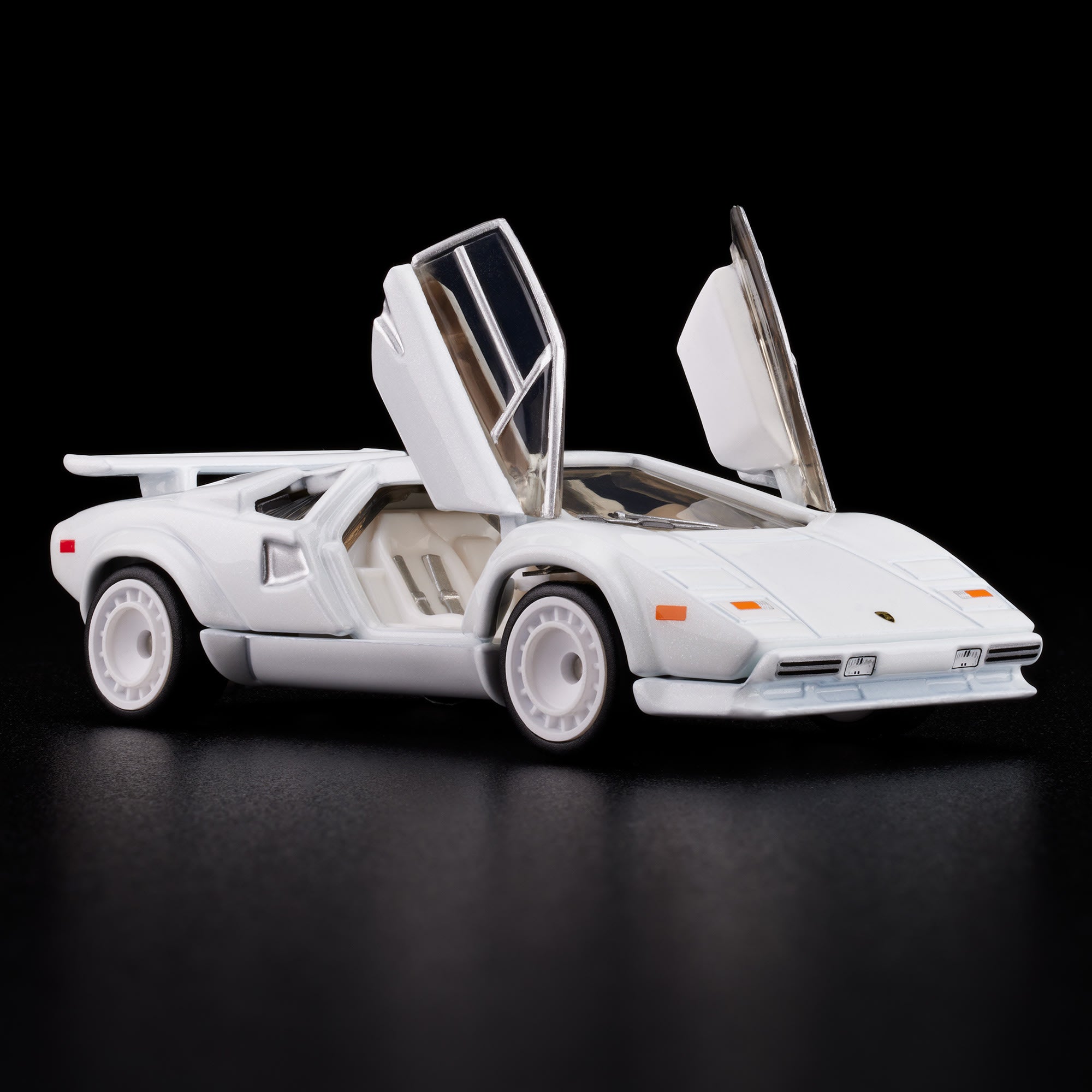 Hot Wheels RLC Exclusive 1982 Lamborghini Countach LP 500 S - Image 2