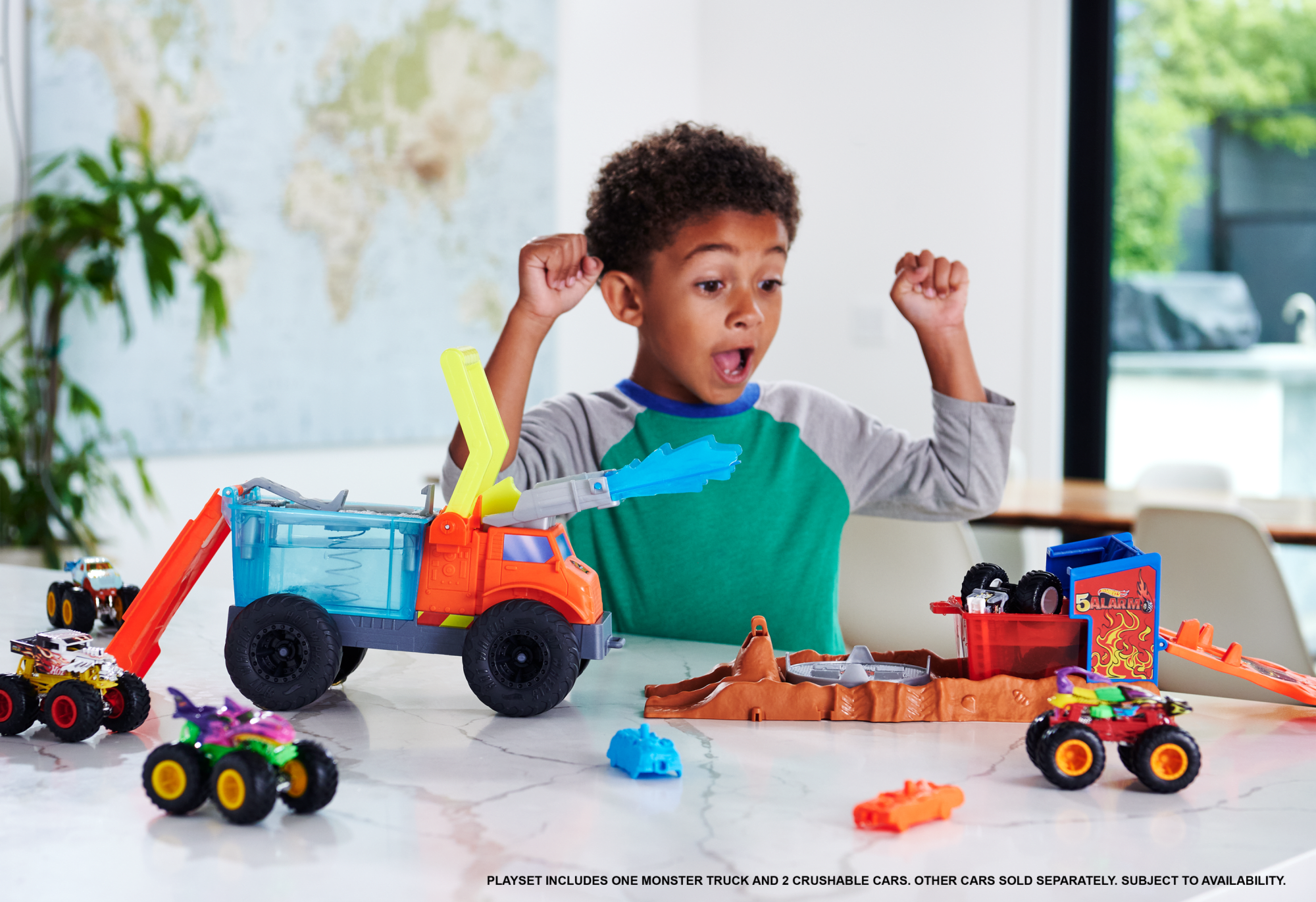 Hot Wheels® Coffret Monster Trucks Arena Smashers Color Shifters Véhicule de Secours 5 Alarm - Image 2